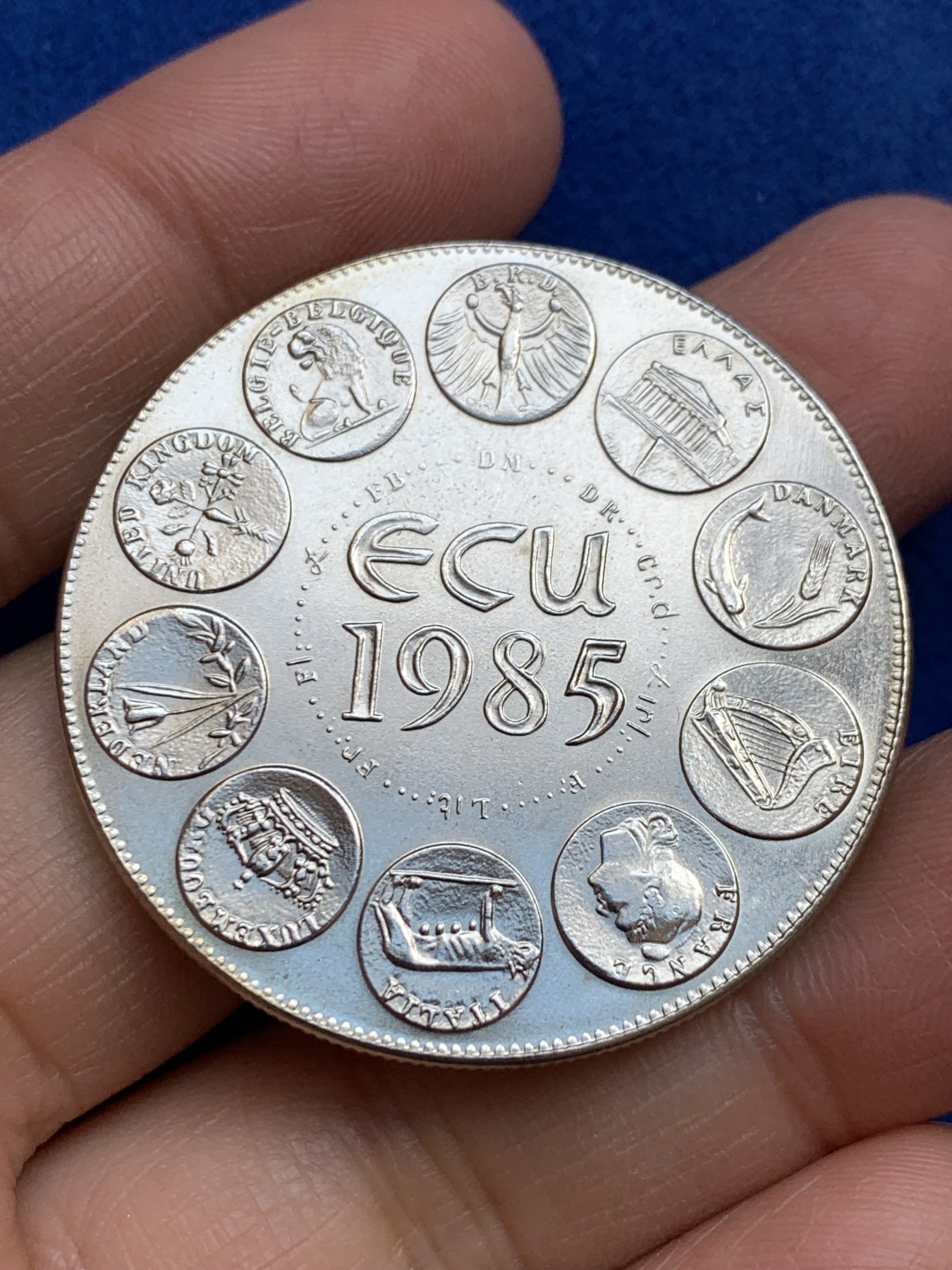 《竞宝斋》第238场-周日，周一，周二，周三 疯狂4连拍 (全场包邮) 法国 1985年 艾古镍币 30.54克 41.1mm