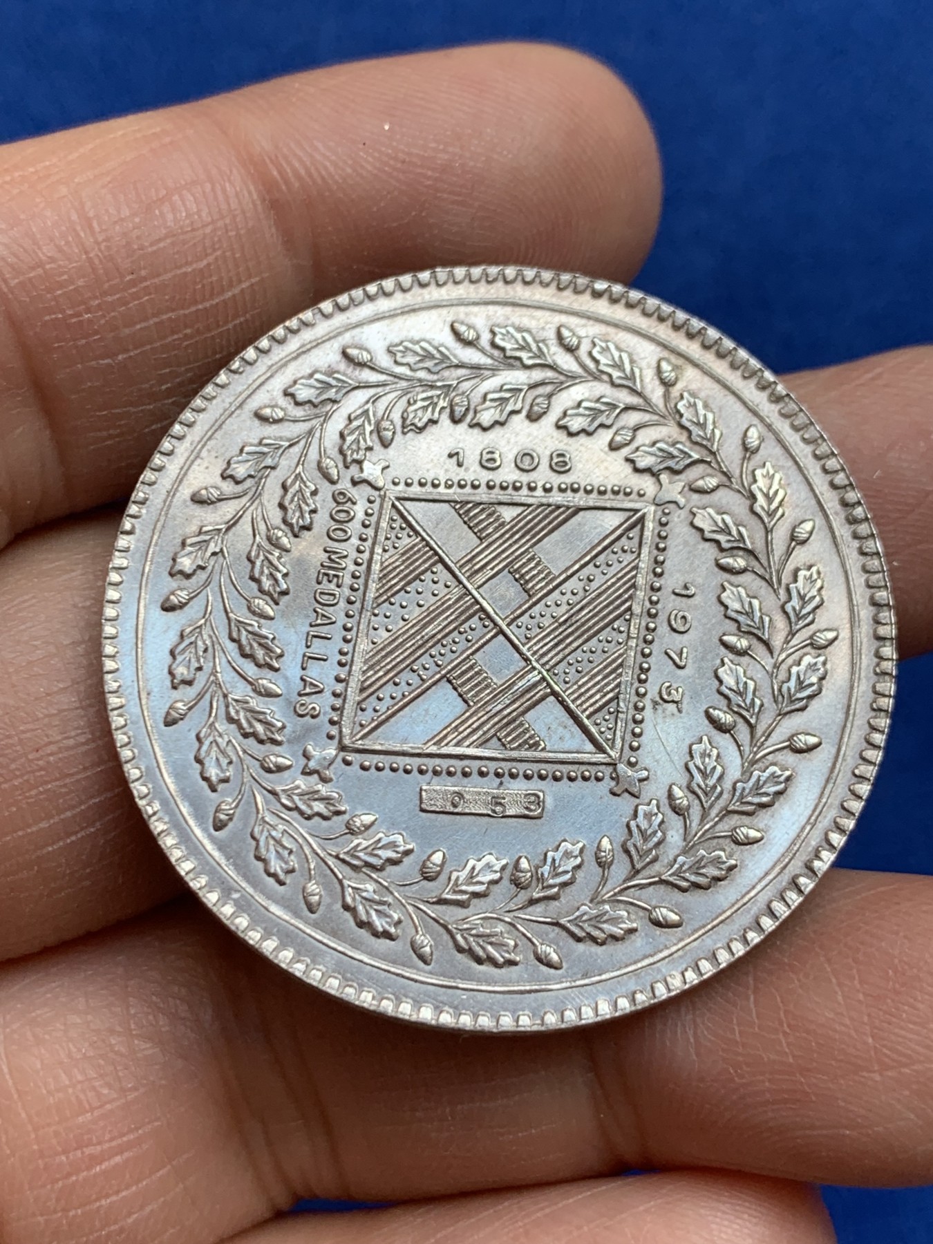 《竞宝斋》第238场-周日，周一，周二，周三 疯狂4连拍 (全场包邮) 西班牙 1973年 纪念巴塞罗那5比塞塔 银章 26.91克 39.7mm