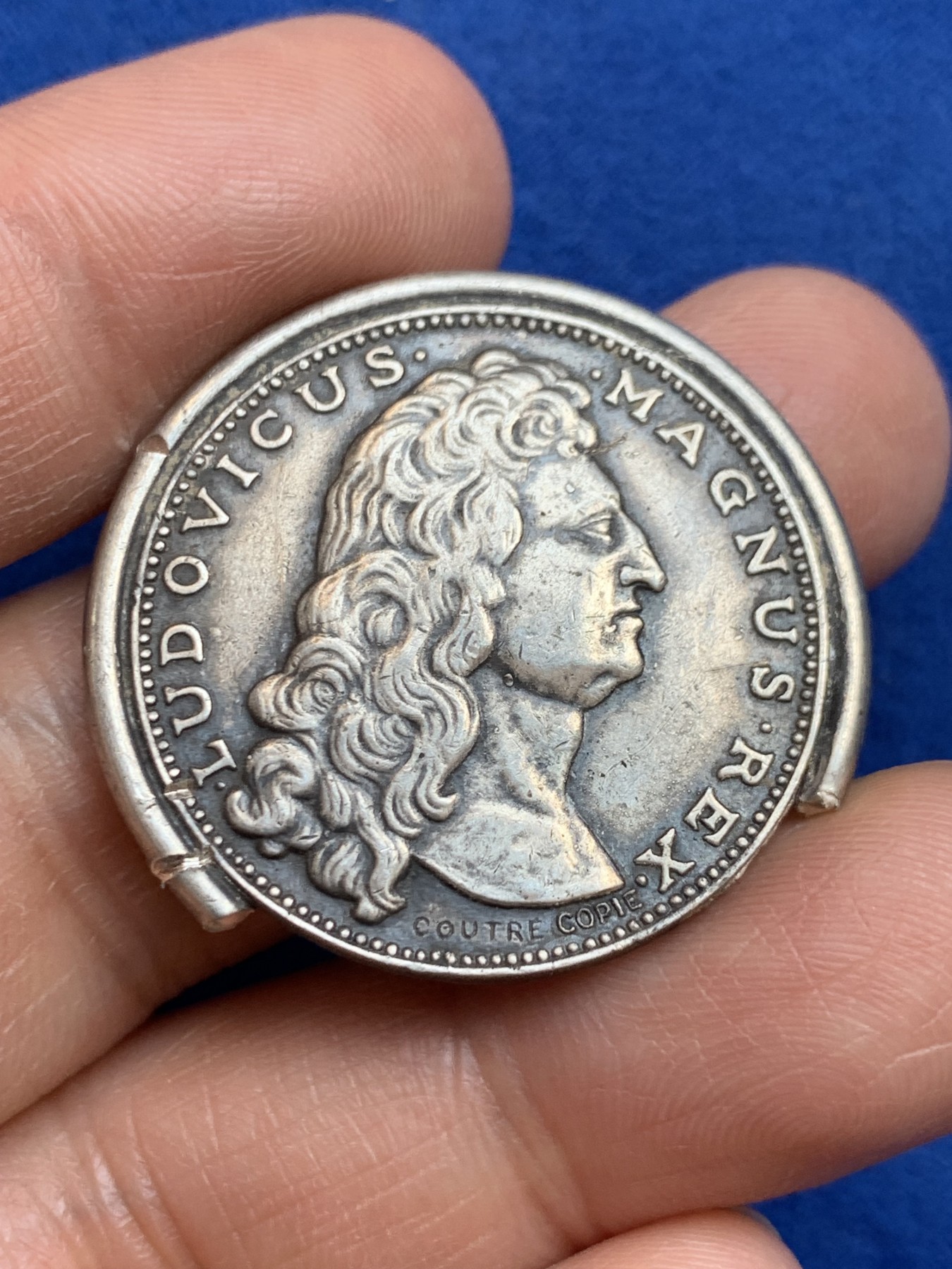 《竞宝斋》第238场-周日，周一，周二，周三 疯狂4连拍 (全场包邮) 法国 十七世纪 JETON 银章 做过吊坠 14.88克 