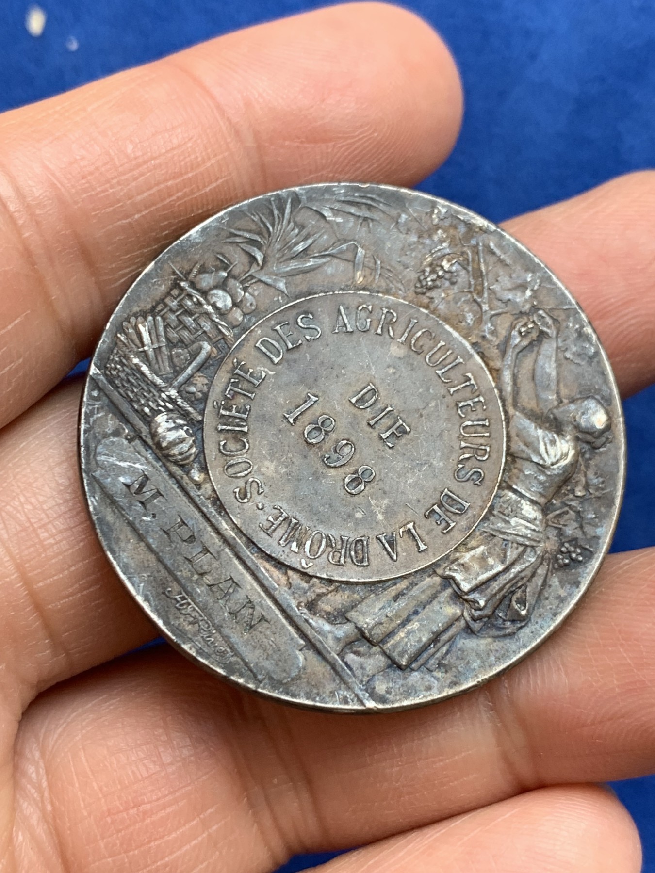 《竞宝斋》第238场-周日，周一，周二，周三 疯狂4连拍 (全场包邮) 法国1898 女神镀银铜章 30.84克 40.6mm