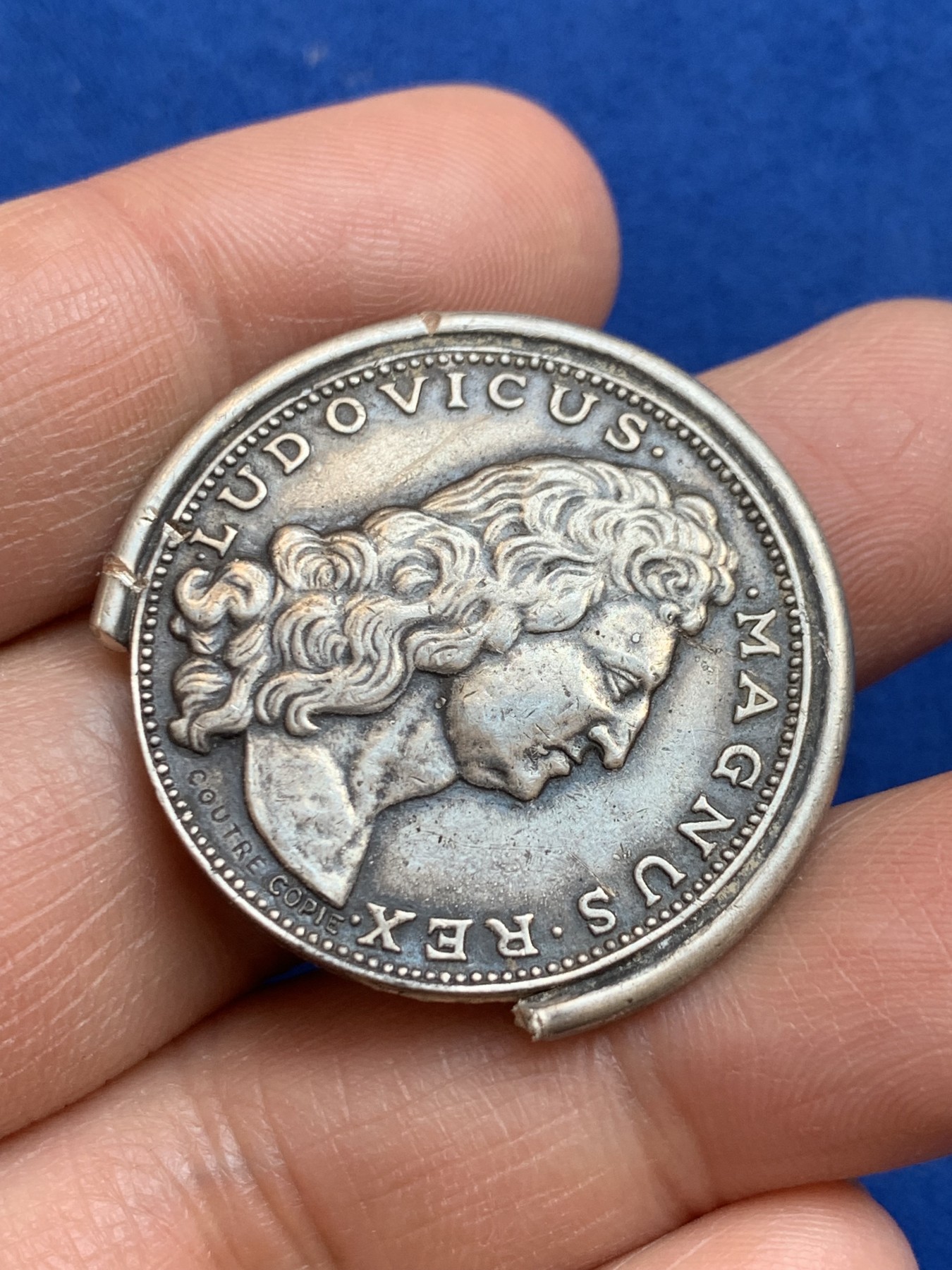 《竞宝斋》第238场-周日，周一，周二，周三 疯狂4连拍 (全场包邮) 法国 十七世纪 JETON 银章 做过吊坠 14.88克 