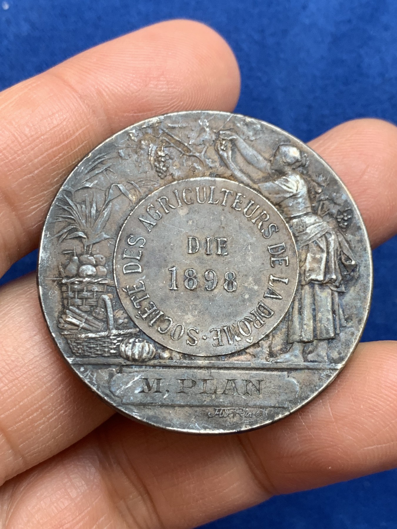 《竞宝斋》第238场-周日，周一，周二，周三 疯狂4连拍 (全场包邮) 法国1898 女神镀银铜章 30.84克 40.6mm