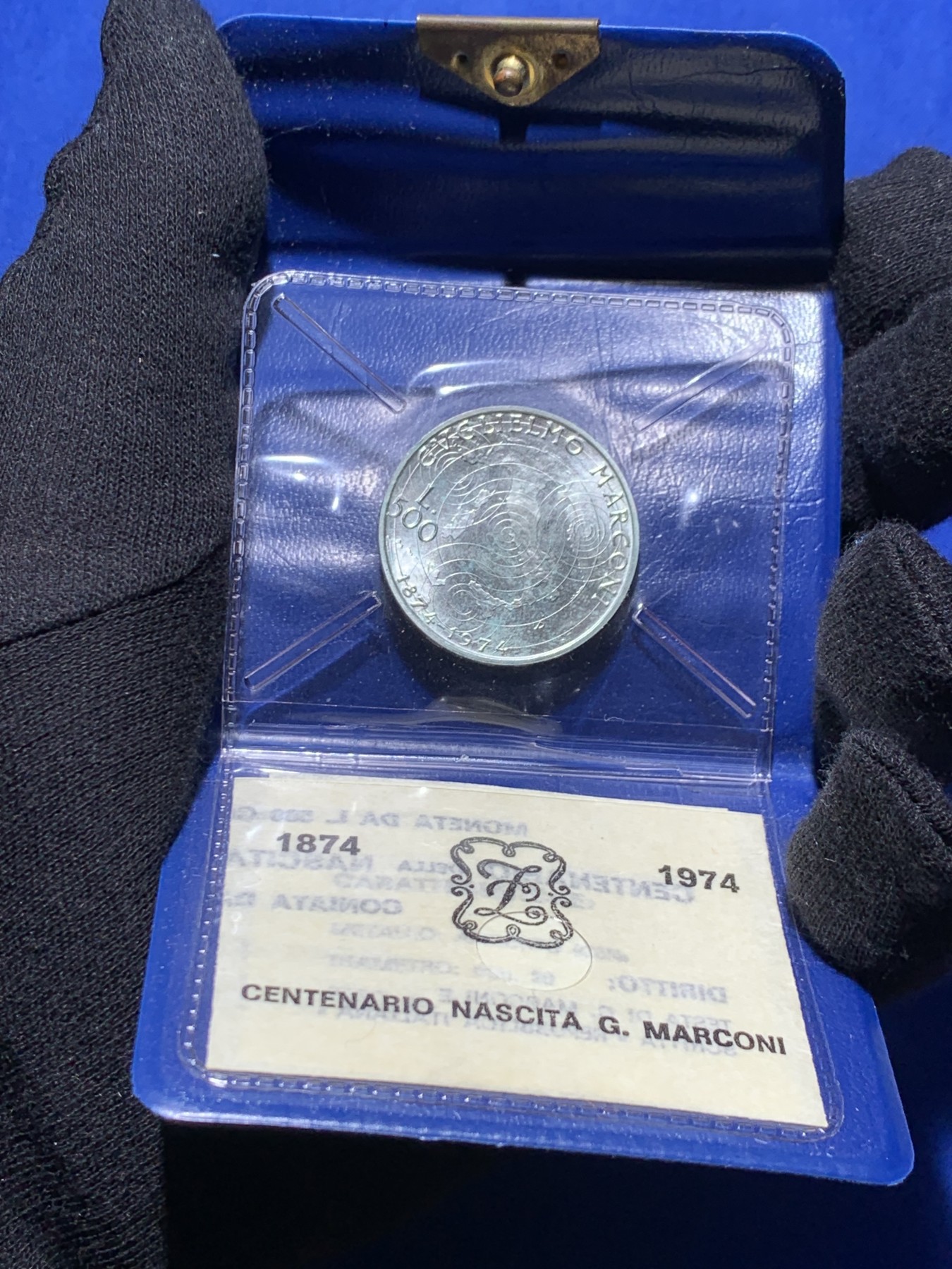 《竞宝斋》第238场-周日，周一，周二，周三 疯狂4连拍 (全场包邮) 全新原包装 意大利 1974年 500里拉 无线电报之父伽利尔摩·马可尼诞辰100周年精制纪念银币 背面意大利地图配无线电花纹很有设计感