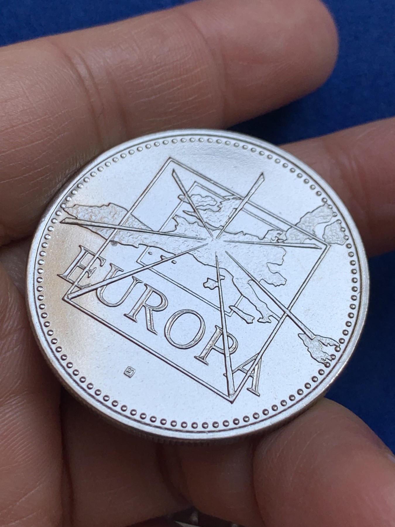 《竞宝斋》第238场-周日，周一，周二，周三 疯狂4连拍 (全场包邮) 法国 1995年 艾古镍币 30.17克 41.1mm