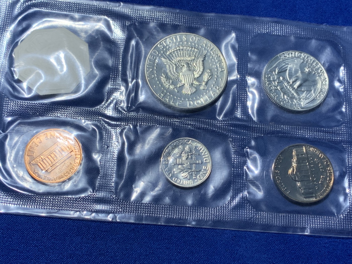 《竞宝斋》第238场-周日，周一，周二，周三 疯狂4连拍 (全场包邮) 美国套币一组五枚带一枚造币厂章 其中半圆肯尼迪和1/4美元是银币 封装