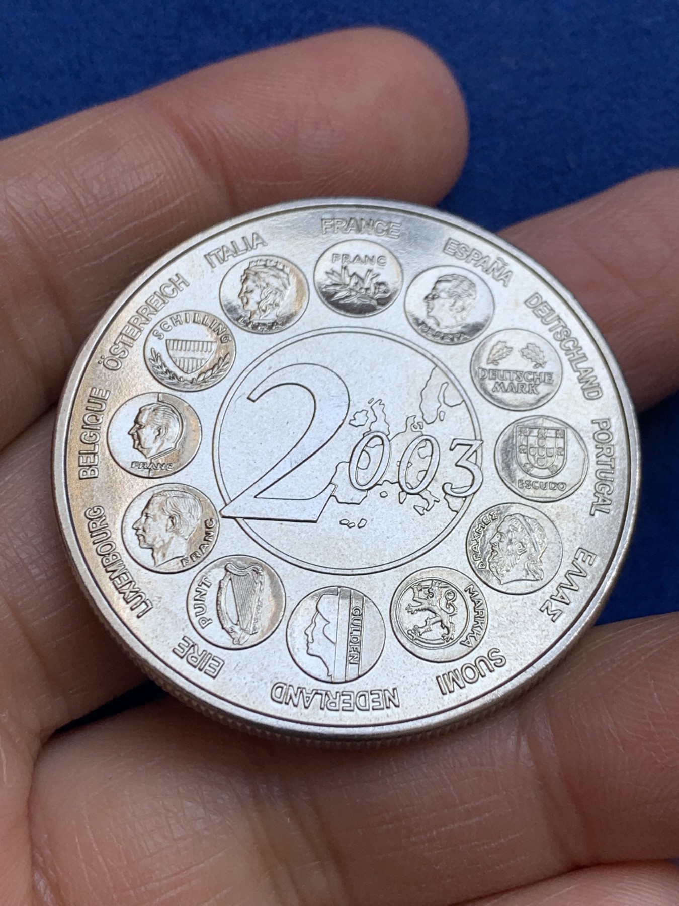 《竞宝斋》第238场-周日，周一，周二，周三 疯狂4连拍 (全场包邮) 法国 2003年 欧元区纪念章 30.16克 41.1mm