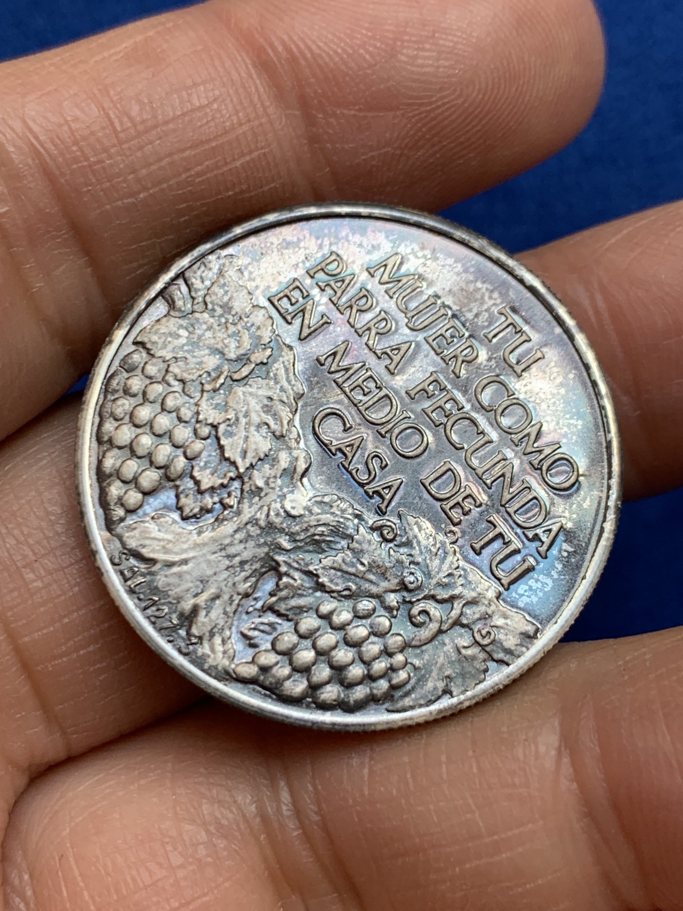 《竞宝斋》第238场-周日，周一，周二，周三 疯狂4连拍 (全场包邮) 西班牙 葡萄树和橄榄树 银章 13.12克 32.1mm