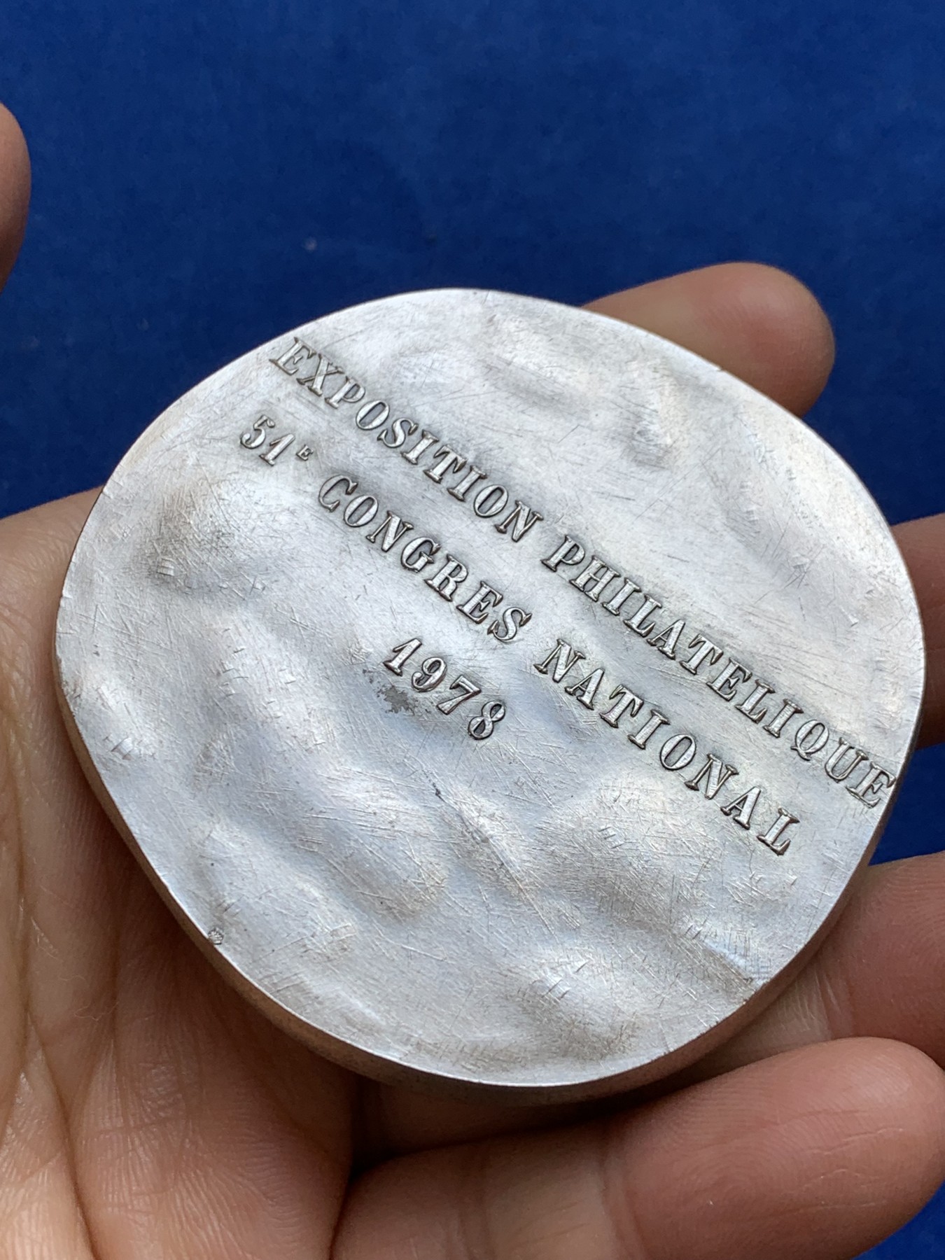 《竞宝斋》第238场-周日，周一，周二，周三 疯狂4连拍 (全场包邮) 法国 1978圣母抱婴 现代大银章 特别压手 299克 