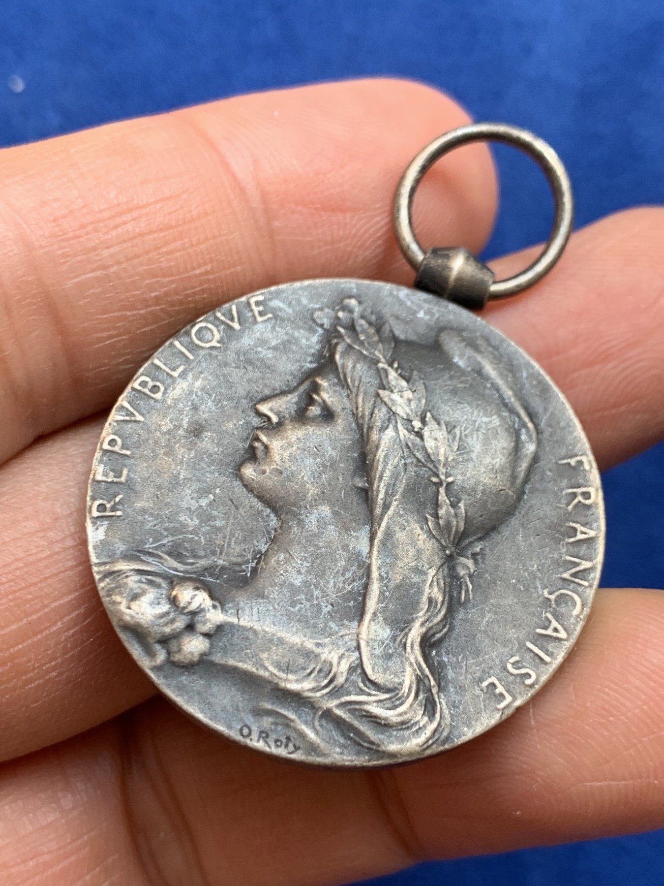 《竞宝斋》第238场-周日，周一，周二，周三 疯狂4连拍 (全场包邮) 法国 1932年 女神 镀银铜章 17克 32.9mm