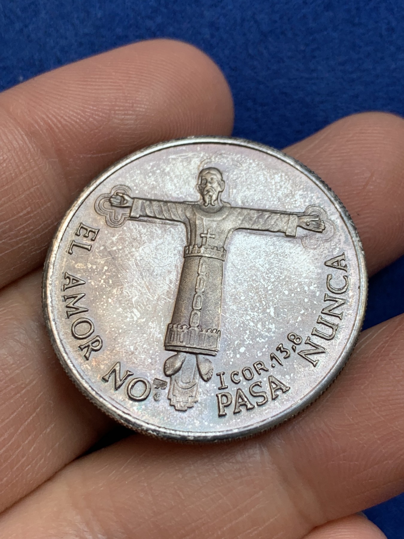 《竞宝斋》第238场-周日，周一，周二，周三 疯狂4连拍 (全场包邮) 西班牙 “爱情永恒”银章 13.27克 32.1mm