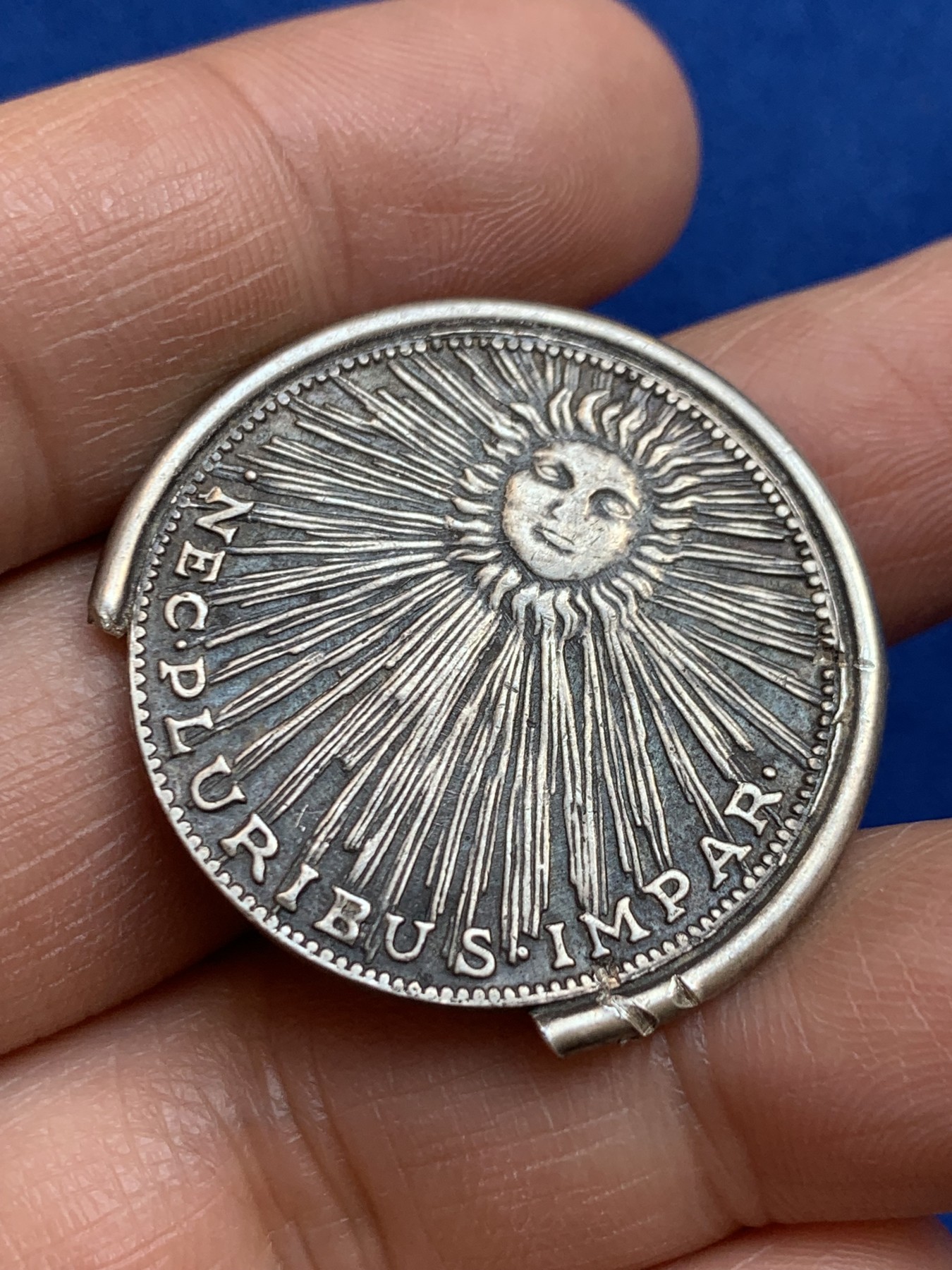 《竞宝斋》第238场-周日，周一，周二，周三 疯狂4连拍 (全场包邮) 法国 十七世纪 JETON 银章 做过吊坠 14.88克 