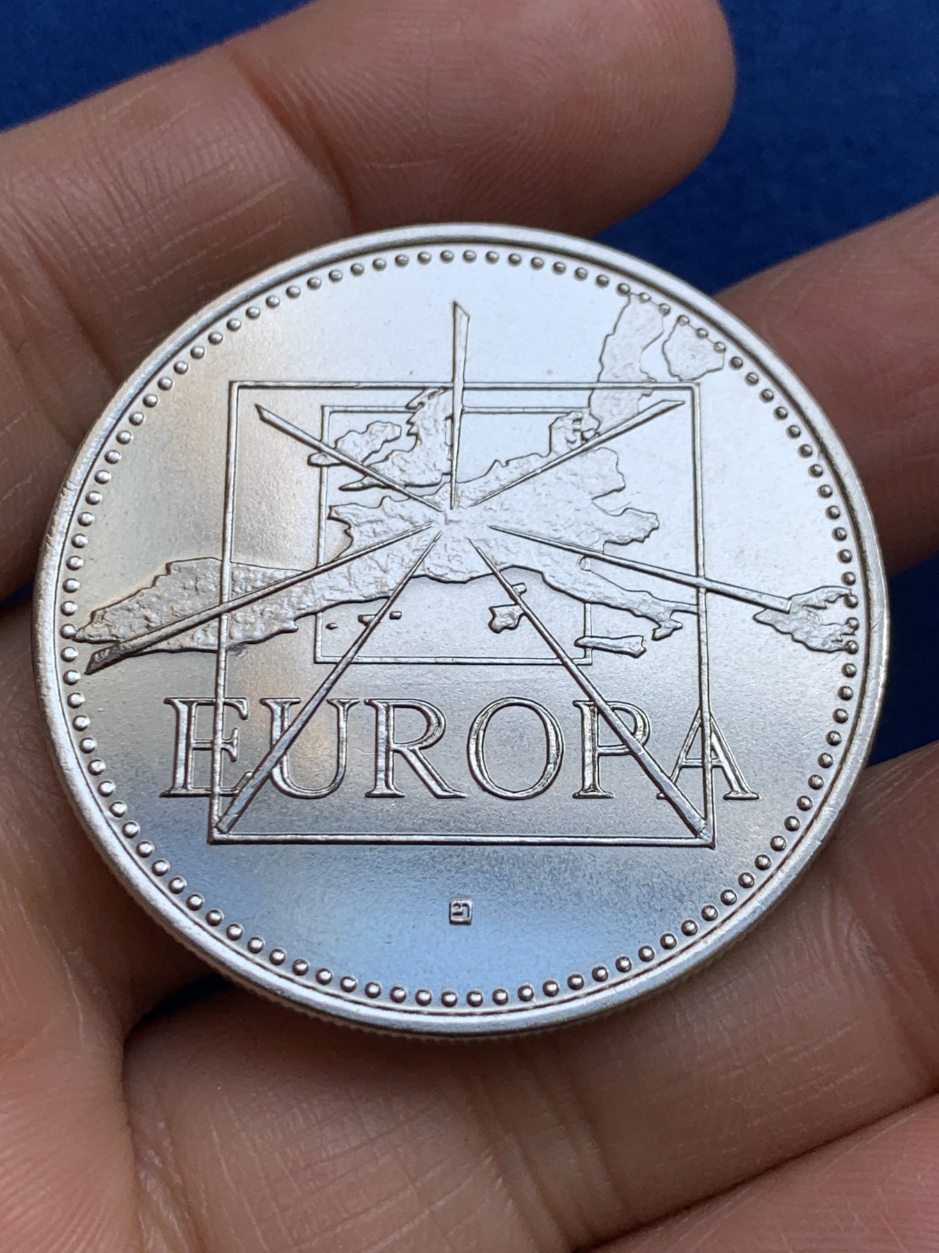 《竞宝斋》第238场-周日，周一，周二，周三 疯狂4连拍 (全场包邮) 法国 1995年 艾古镍币 30.17克 41.1mm