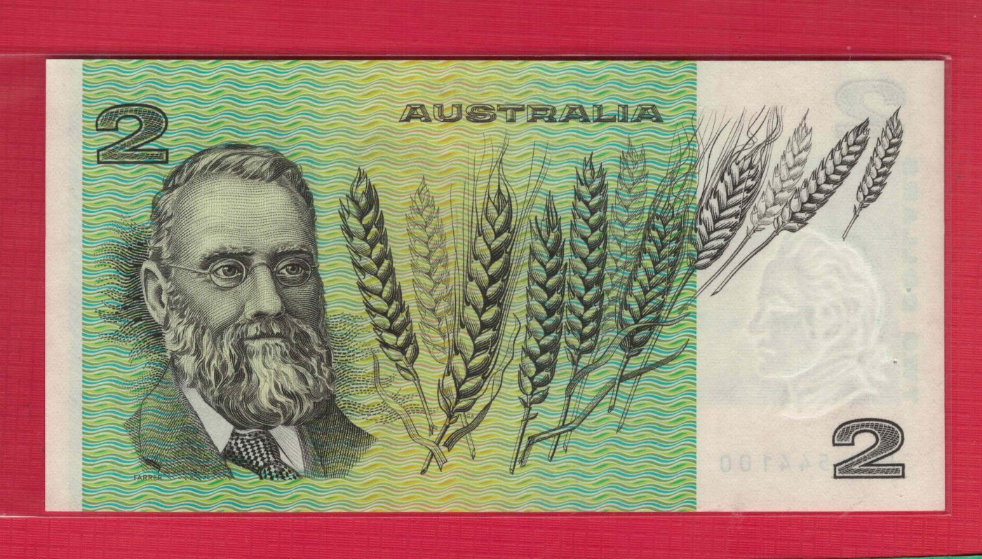 澳大利亚1974年至1985年版(1979年)2元 P-43c 00双尾 签名如图 实物图 UNC