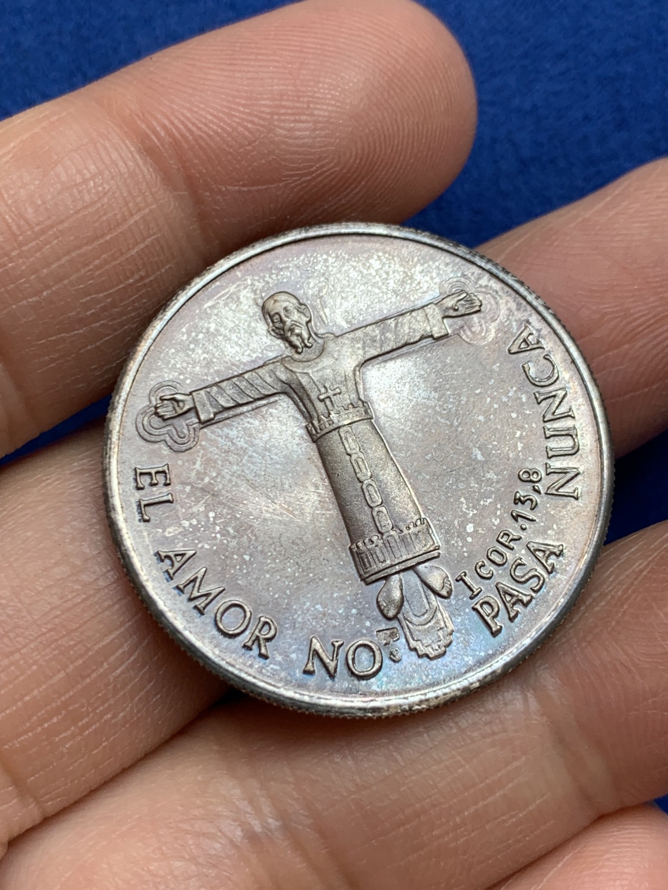 《竞宝斋》第238场-周日，周一，周二，周三 疯狂4连拍 (全场包邮) 西班牙 “爱情永恒”银章 13.27克 32.1mm