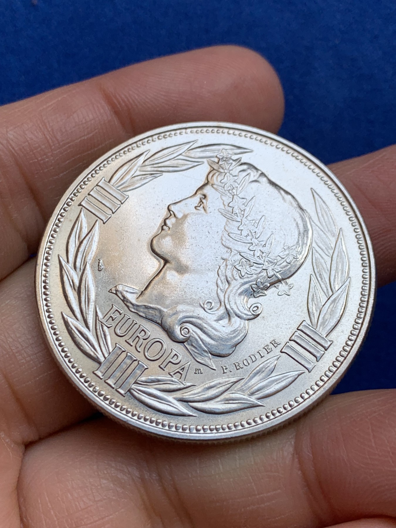 《竞宝斋》第238场-周日，周一，周二，周三 疯狂4连拍 (全场包邮) 法国 1985年 艾古镍币 30.54克 41.1mm