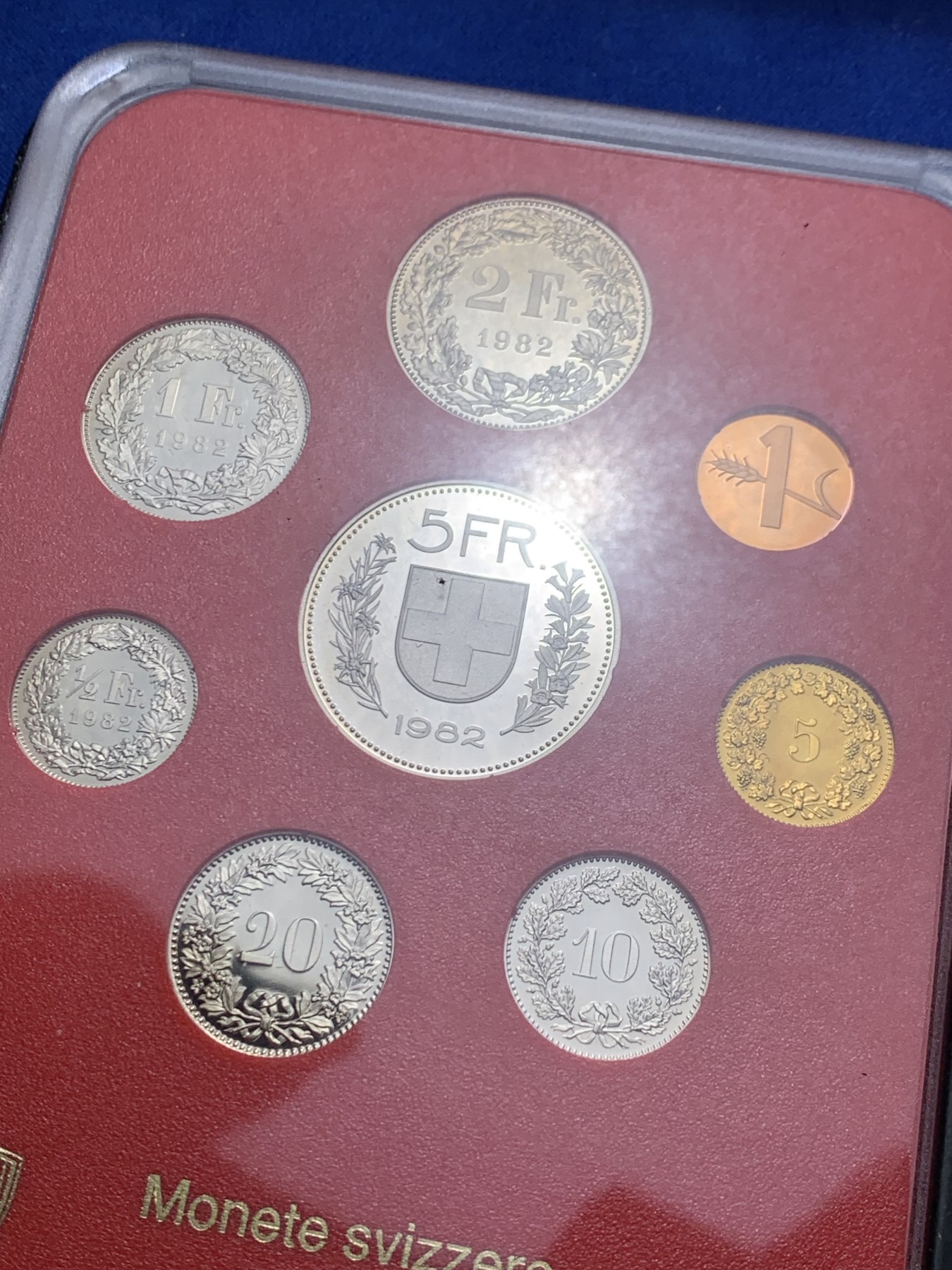 《竞宝斋》第238场-周日，周一，周二，周三 疯狂4连拍 (全场包邮) 瑞士 1982年 原盒封装 黑皮精制 套币 完美品 值得收藏