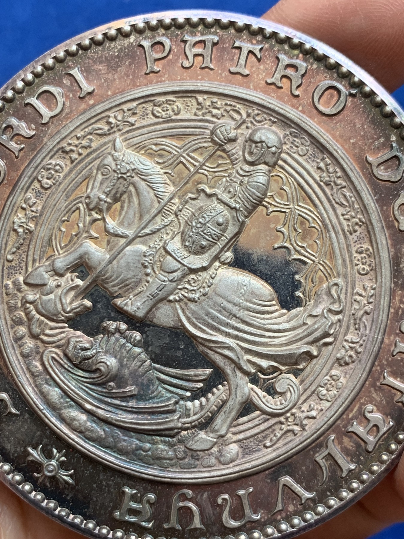 《竞宝斋》第238场-周日，周一，周二，周三 疯狂4连拍 (全场包邮) 西班牙 马剑玫瑰 高浮雕 大银章 59.9克 65.1mm