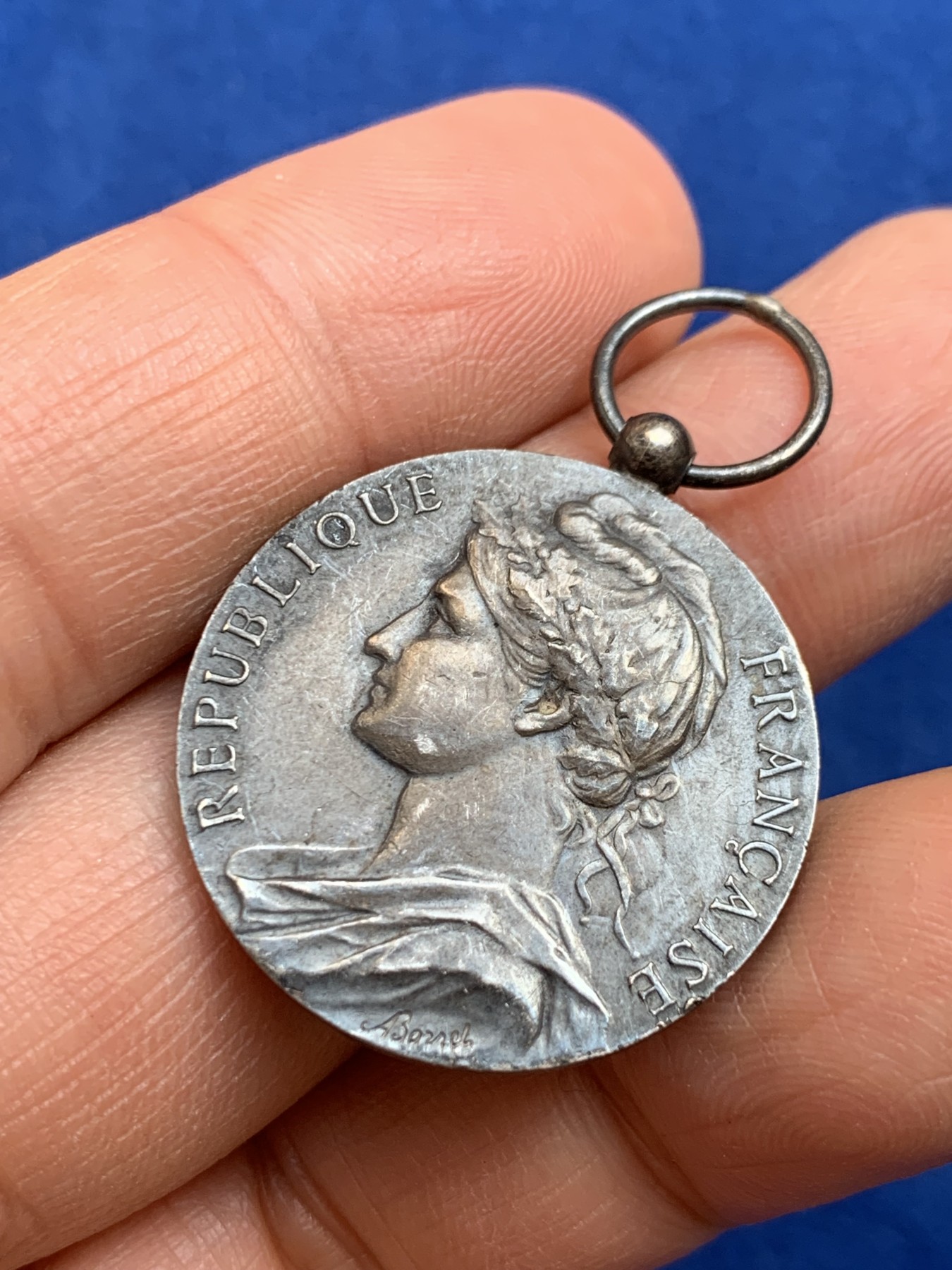 《竞宝斋》第238场-周日，周一，周二，周三 疯狂4连拍 (全场包邮) 法国1967年 女神 银章 9.77克 26.9mm