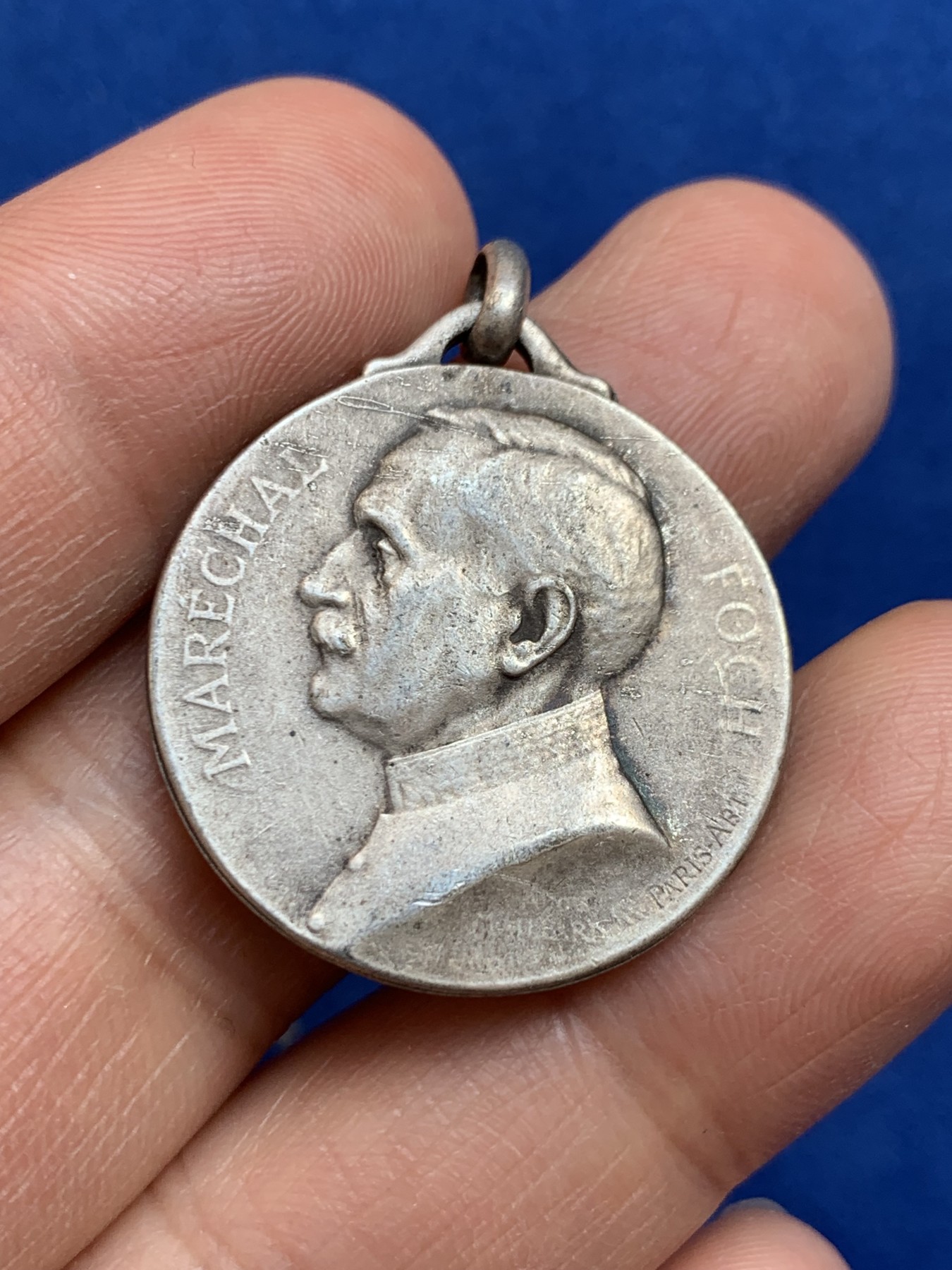 《竞宝斋》第238场-周日，周一，周二，周三 疯狂4连拍 (全场包邮) 法国 1918年 陆军统帅费迪南 8.19克 28mm