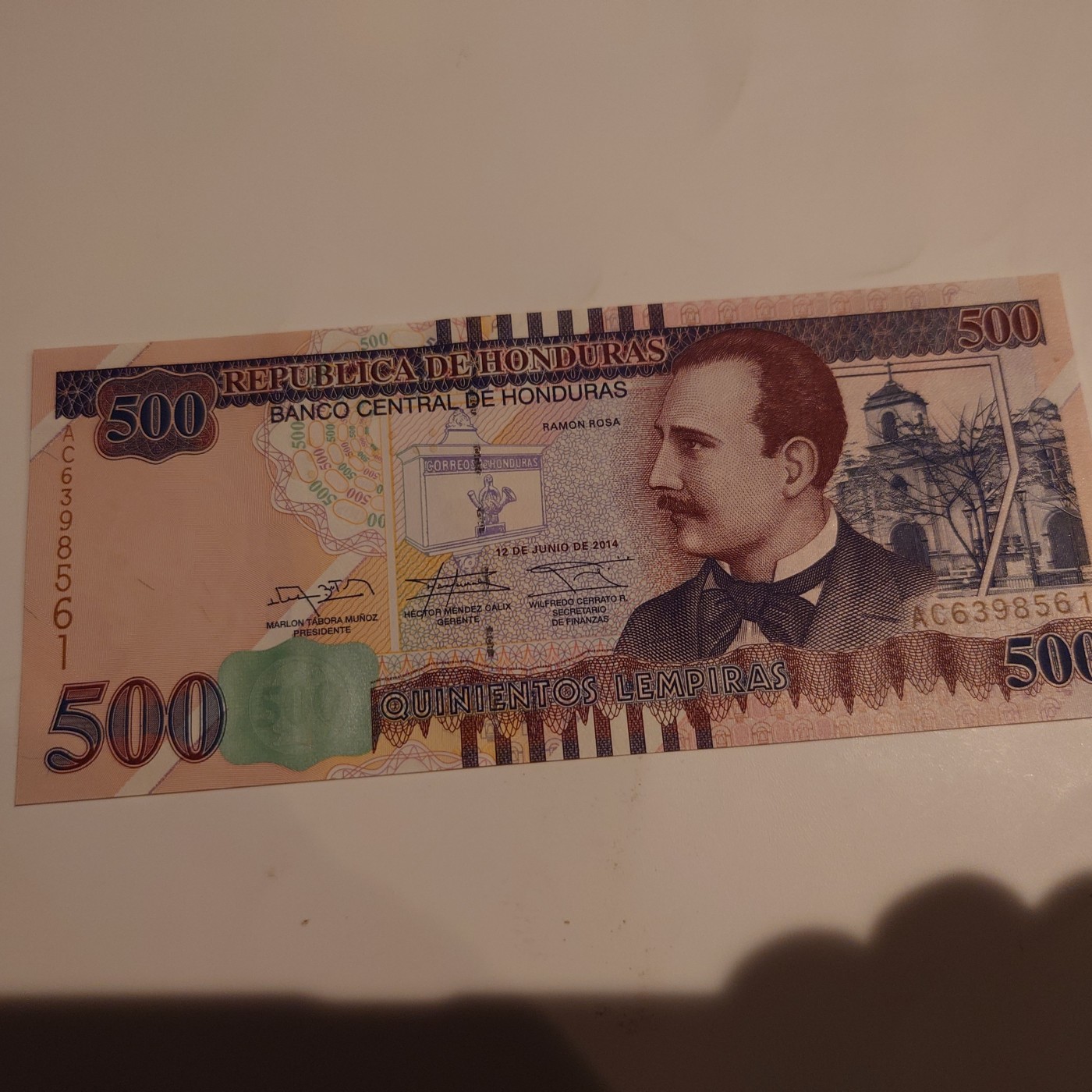 【世界钱币】精选微拍第90期暨2024年第一期 混合场 2014年洪都拉斯500 全新绝品无47尾号561