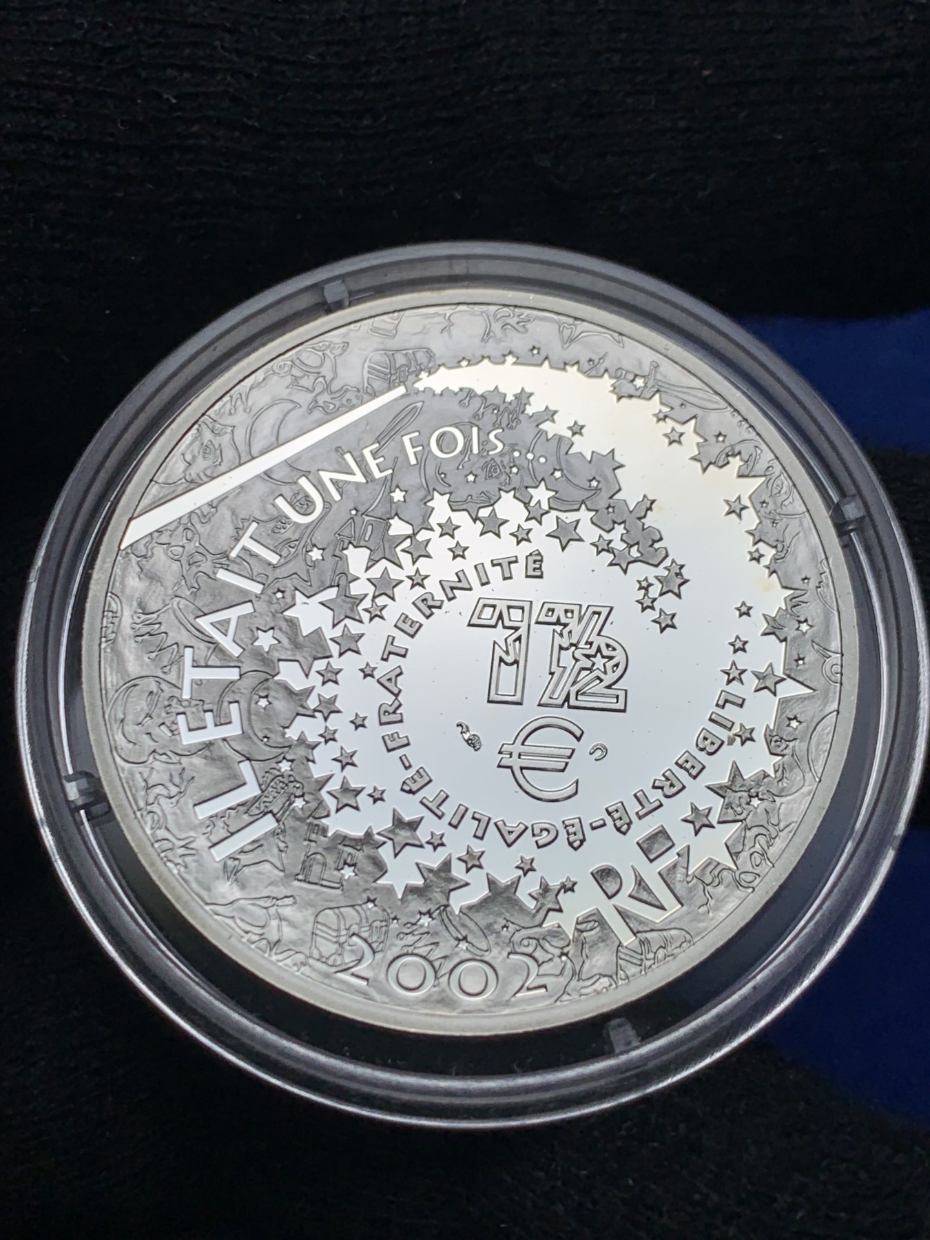 《竞宝斋》第238场-周日，周一，周二，周三 疯狂4连拍 (全场包邮) 法国 2002 白雪公主 1½欧元 彩印纪念币 22.2克