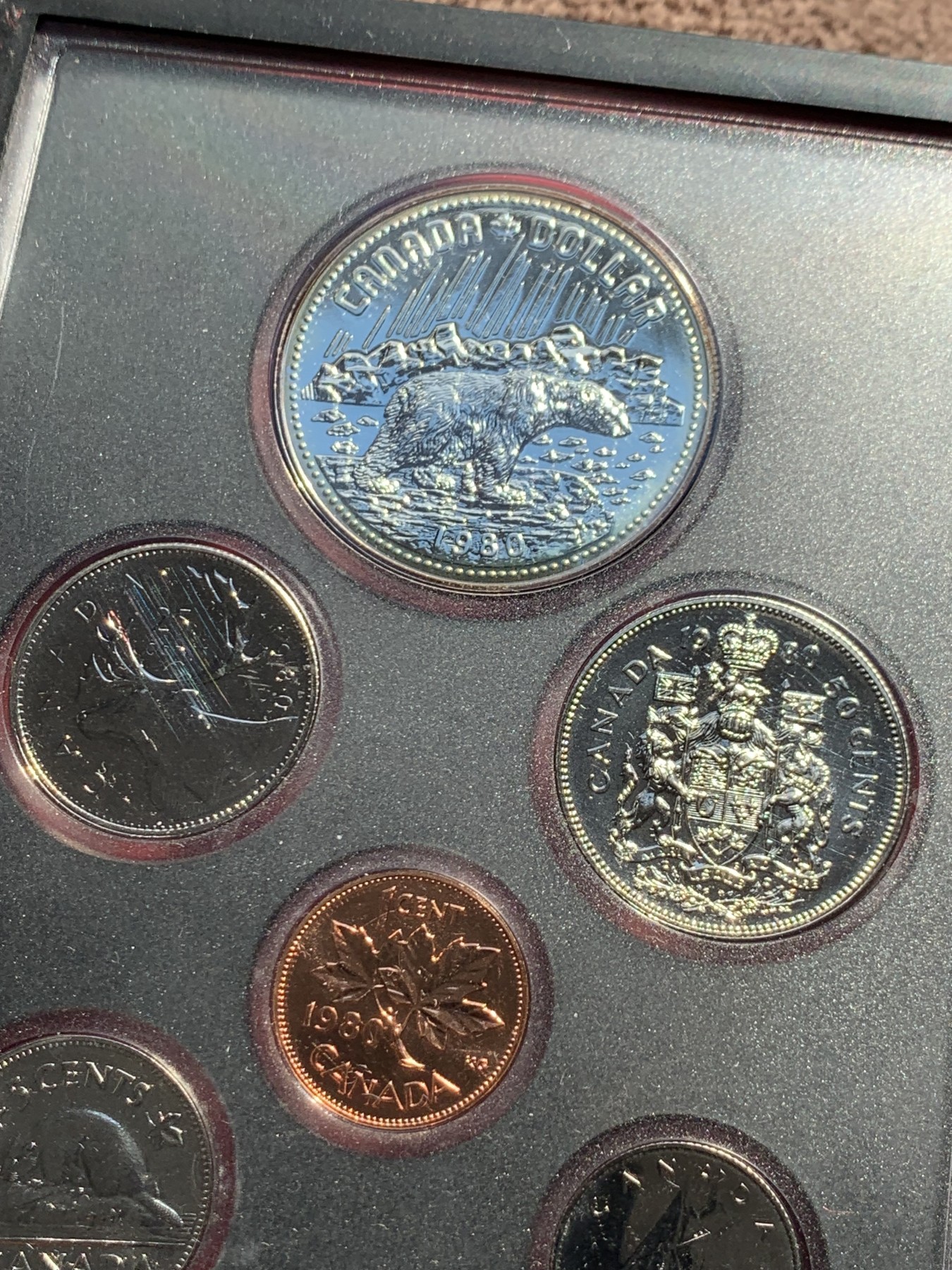 《竞宝斋》第238场-周日，周一，周二，周三 疯狂4连拍 (全场包邮) 1980加拿大年度套币北极熊7枚精制币原厂硬塑封装，含1加元银币