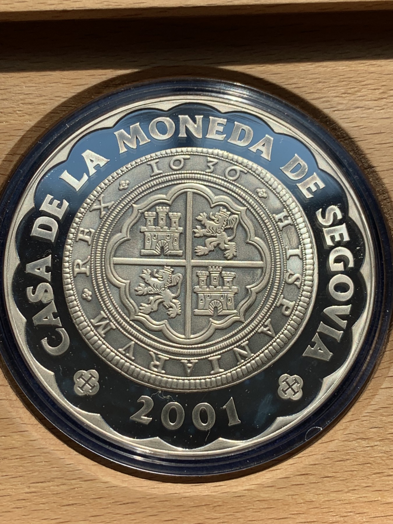 《竞宝斋》第238场-周日，周一，周二，周三 疯狂4连拍 (全场包邮) 西班牙 2001 皇家造币厂 3枚套 168.75+27+6.75=202.5克  925银