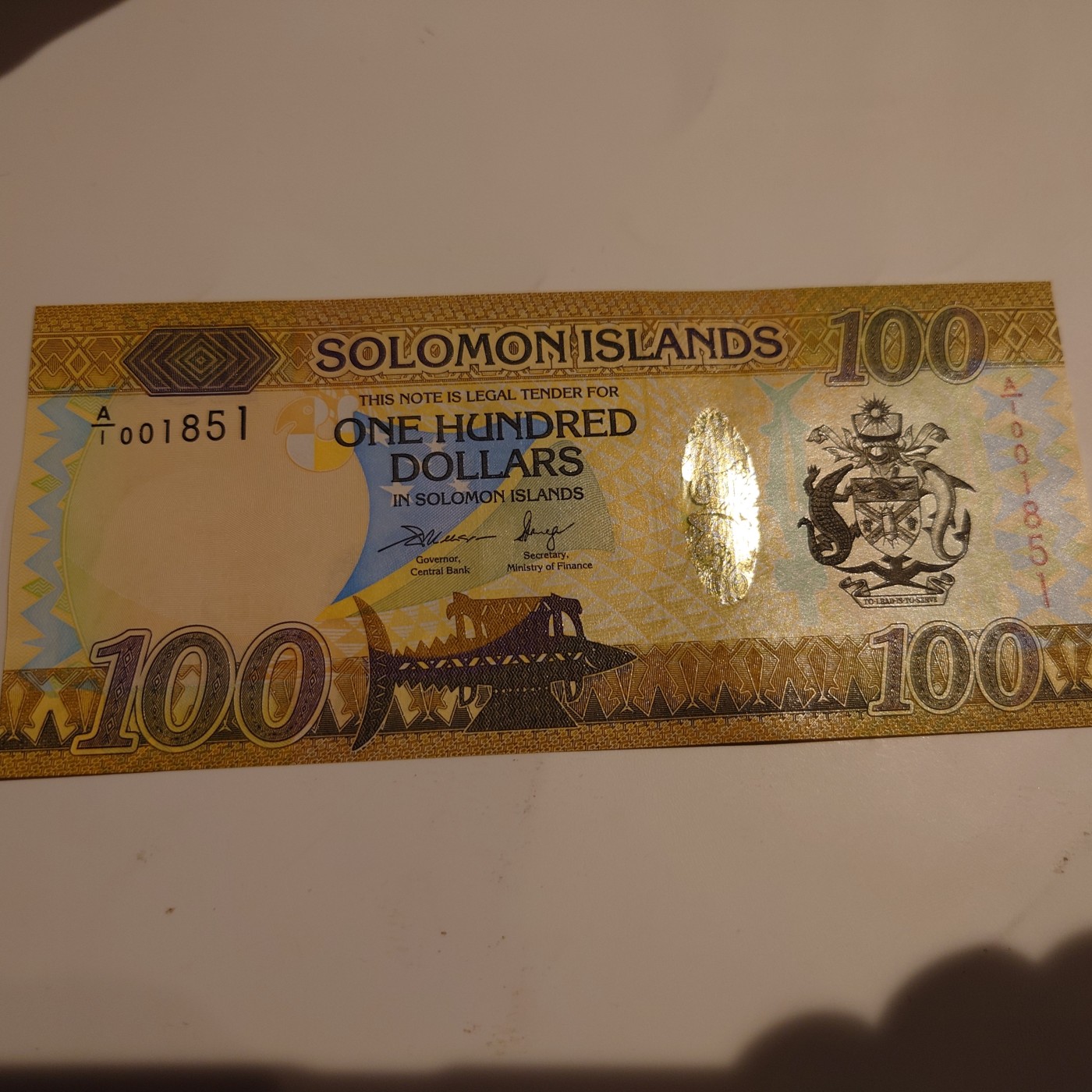 【世界钱币】精选微拍第90期暨2024年第一期 混合场 2015年所罗门群岛100元 首发A1冠 全新绝品无47千位号001851