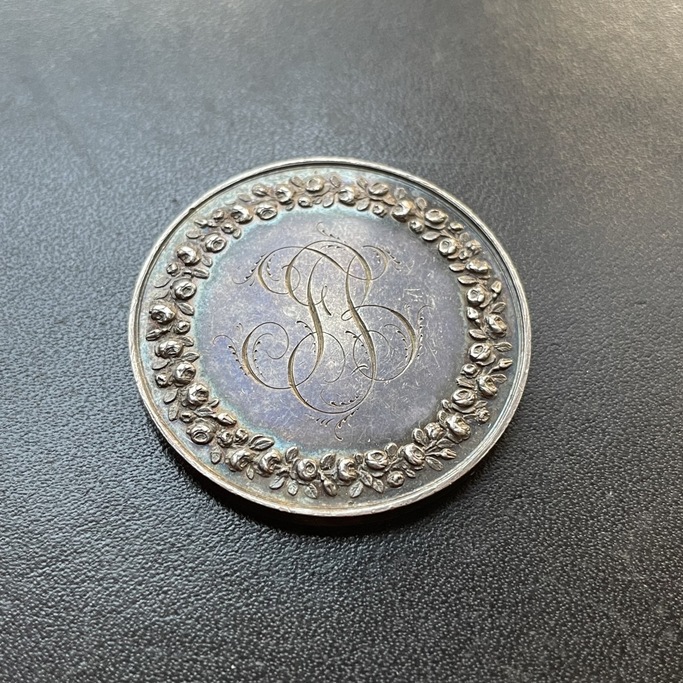 「木头集藏」章牌专场-第37期 1856年法国婚礼银章 直径：37mm，22.8g，边铭：手指 ARGENT （1845-1860）