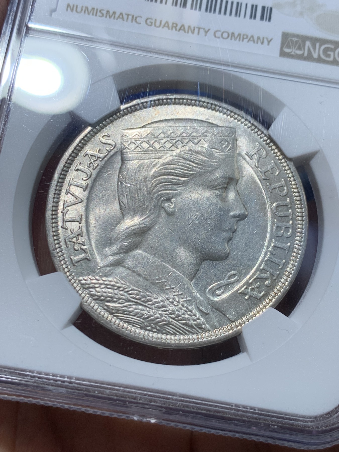 《竞宝斋》第238场-周日，周一，周二，周三 疯狂4连拍 (全场包邮) NGC MS62 拉脱维亚 1931年 谷物女神 5拉特大银币