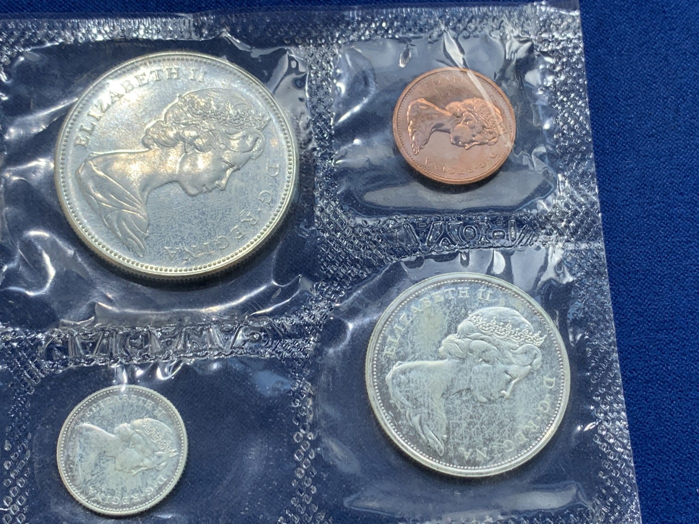 《竞宝斋》第238场-周日，周一，周二，周三 疯狂4连拍 (全场包邮) 加拿大1967年建国百年 原封套币（含4枚银币）