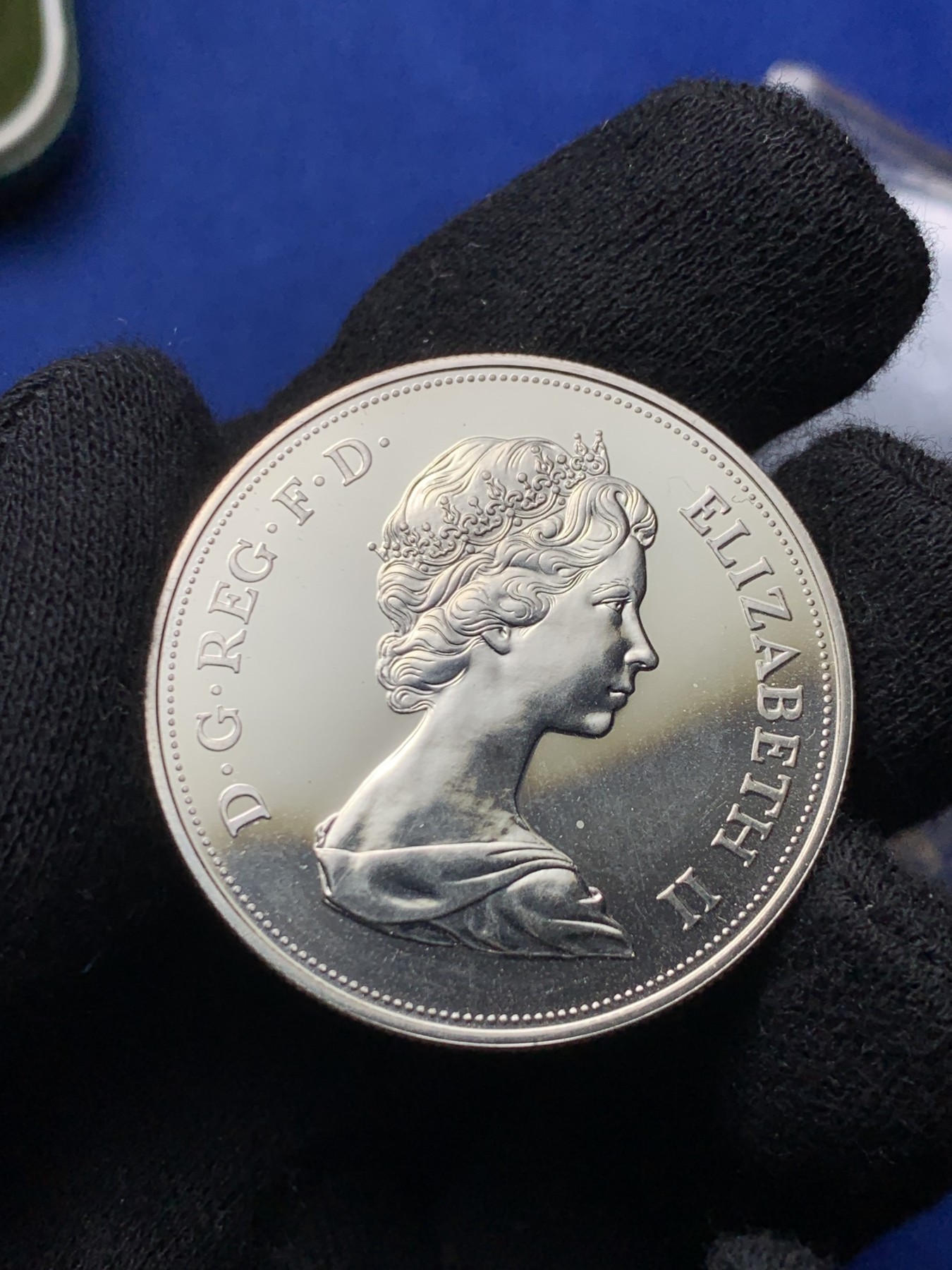 《竞宝斋》第238场-周日，周一，周二，周三 疯狂4连拍 (全场包邮) 英国 1972年 25新便士 精制纪念银币 EP25周年银婚 （38.61mm，28.28克，0.925银） 精制PROOF 发行量10万枚 KM#917a 目录价高，30多美元