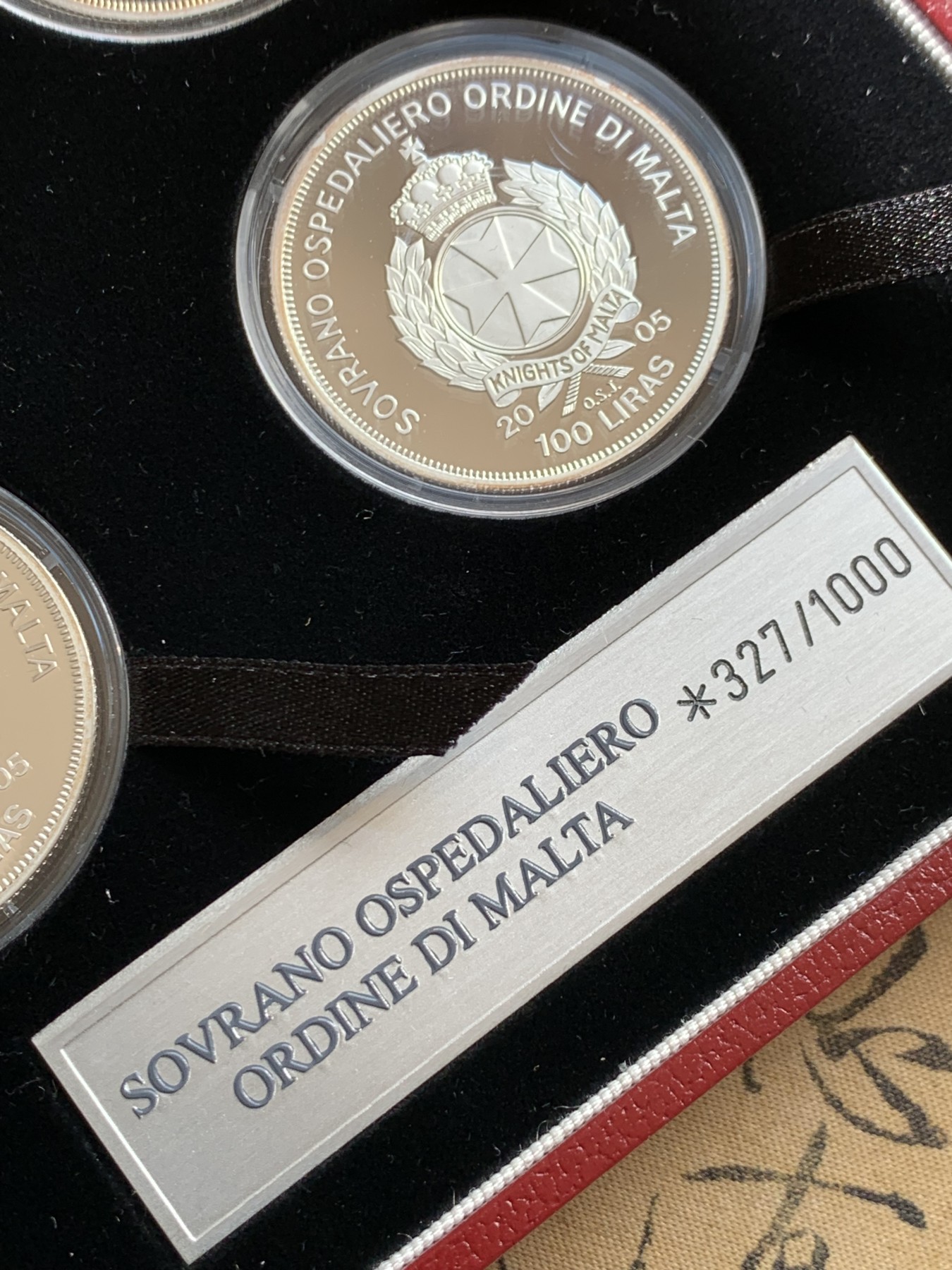 《竞宝斋》第238场-周日，周一，周二，周三 疯狂4连拍 (全场包邮) 马耳他2005年教皇系列大银币九枚  单重31.1克 999银 总重279.9克白银