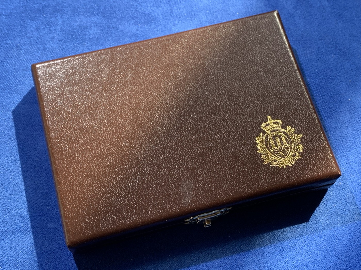 《竞宝斋》第238场-周日，周一，周二，周三 疯狂4连拍 (全场包邮) 圣马力诺 1985  500+1000里拉 银币套装