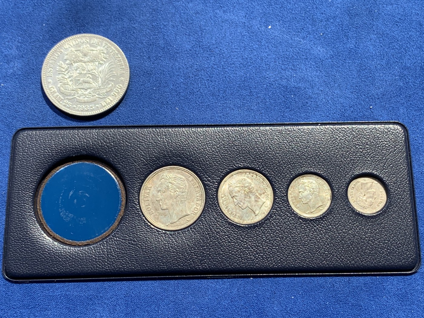 《竞宝斋》第238场-周日，周一，周二，周三 疯狂4连拍 (全场包邮) 委内瑞拉大小银币5枚套 从5玻利瓦尔主币到0.25B 少见