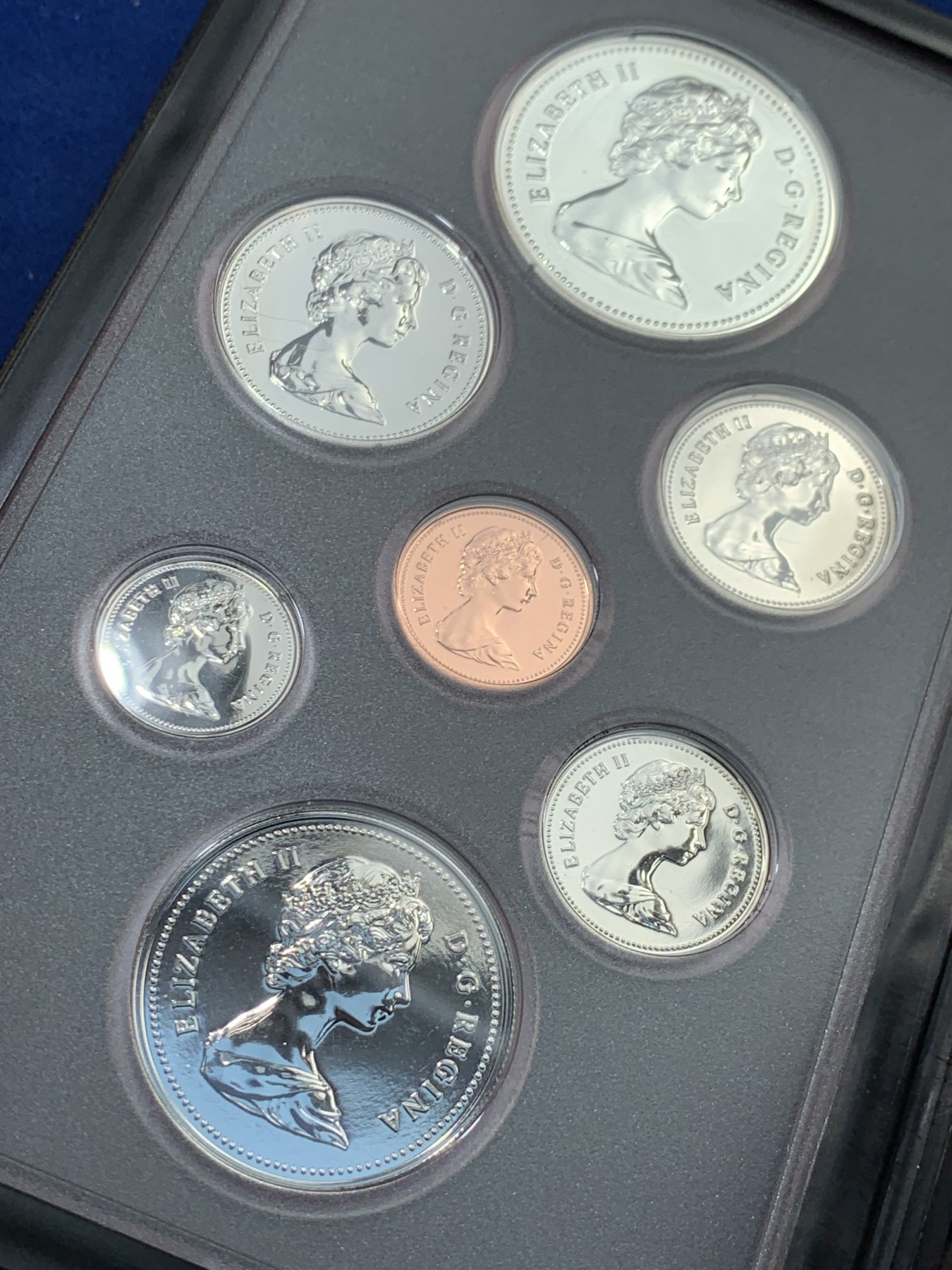 《竞宝斋》第238场-周日，周一，周二，周三 疯狂4连拍 (全场包邮) 1980加拿大年度套币北极熊7枚精制币原厂硬塑封装，含1加元银币