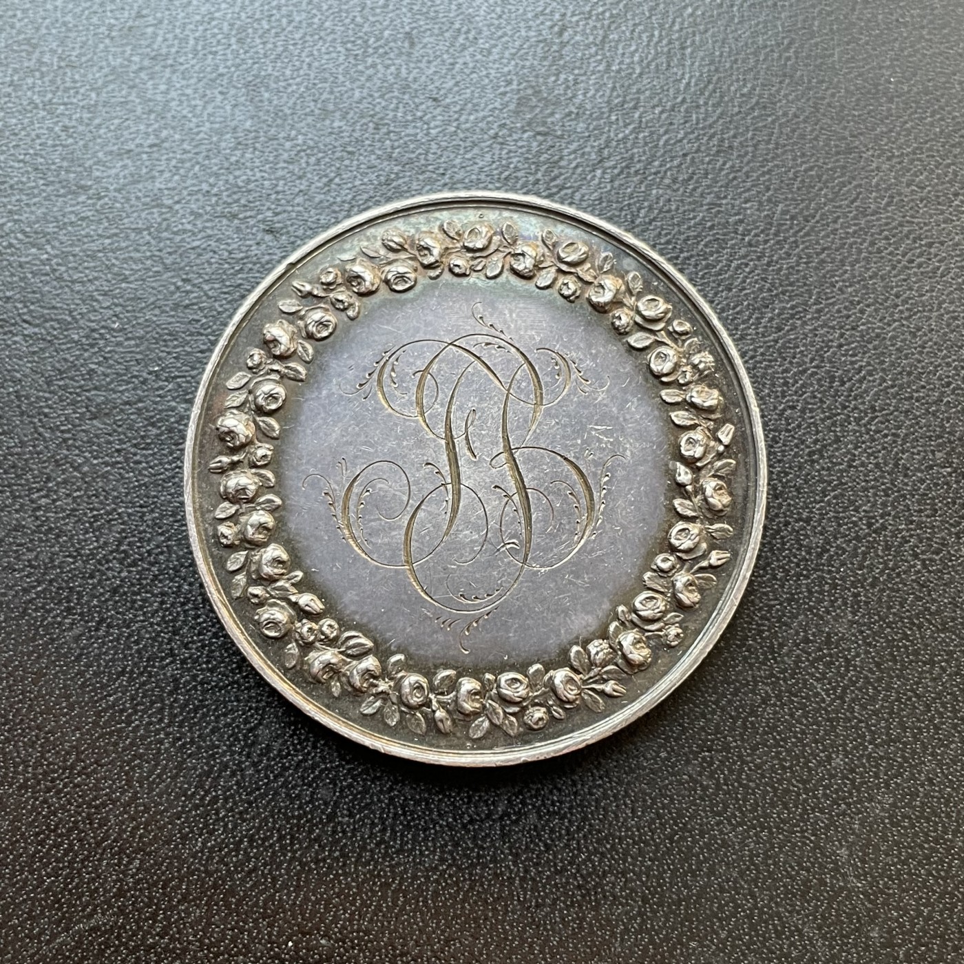 「木头集藏」章牌专场-第37期 1856年法国婚礼银章 直径：37mm，22.8g，边铭：手指 ARGENT （1845-1860）