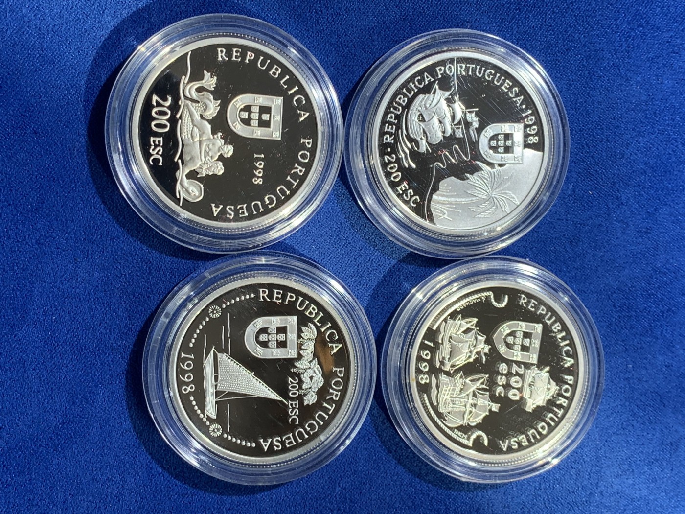 《竞宝斋》第238场-周日，周一，周二，周三 疯狂4连拍 (全场包邮) 原盒证书 葡萄牙1998年 大航海 200埃斯库多 四枚套精制币 单枚24.5克 925银 非常漂亮
