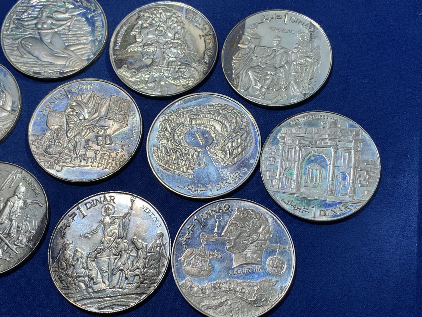 《竞宝斋》第238场-周日，周一，周二，周三 疯狂4连拍 (全场包邮) 大红盒 突尼斯1969年10枚1第纳尔精制大银币套装 疯涨的品种