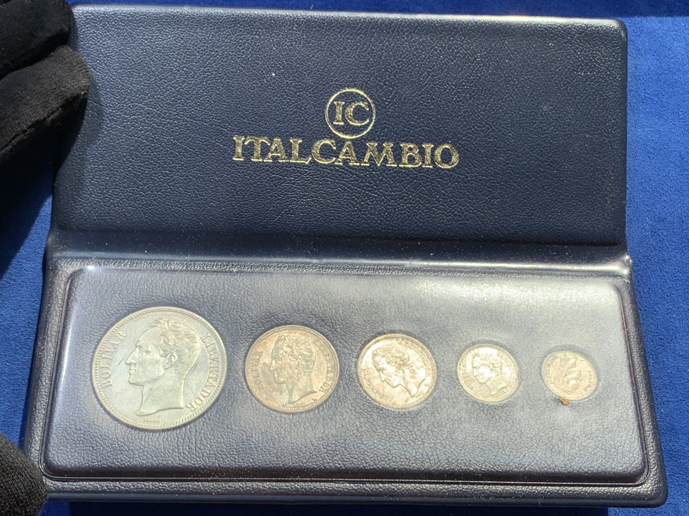 《竞宝斋》第238场-周日，周一，周二，周三 疯狂4连拍 (全场包邮) 委内瑞拉大小银币5枚套 从5玻利瓦尔主币到0.25B 少见