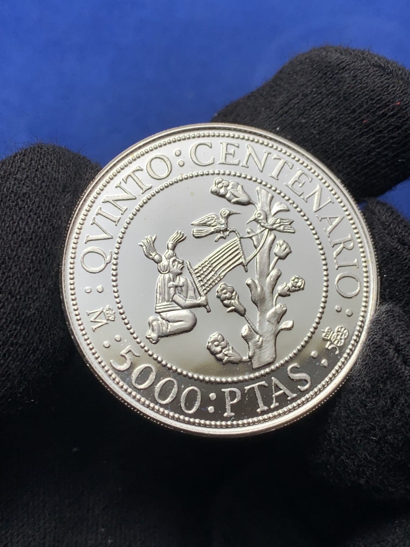 《竞宝斋》第238场-周日，周一，周二，周三 疯狂4连拍 (全场包邮) 西班牙发现新大陆五百周年纪念 1990年三人头 5000比塞塔银币 54克 925银