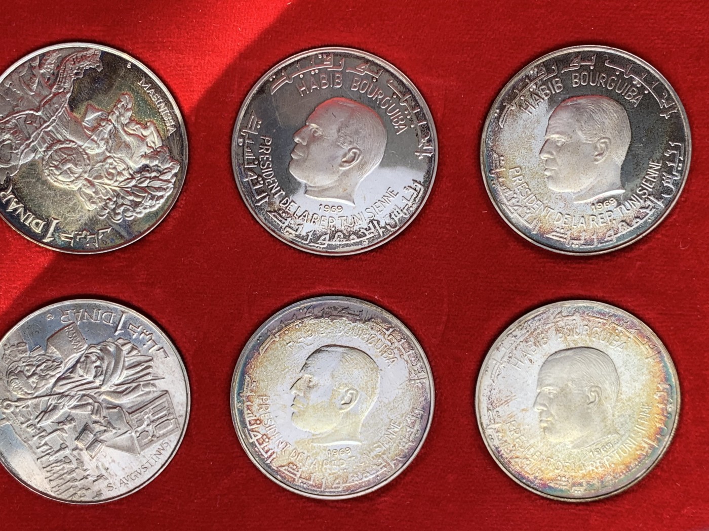 《竞宝斋》第238场-周日，周一，周二，周三 疯狂4连拍 (全场包邮) 大红盒 突尼斯1969年10枚1第纳尔精制大银币套装 疯涨的品种