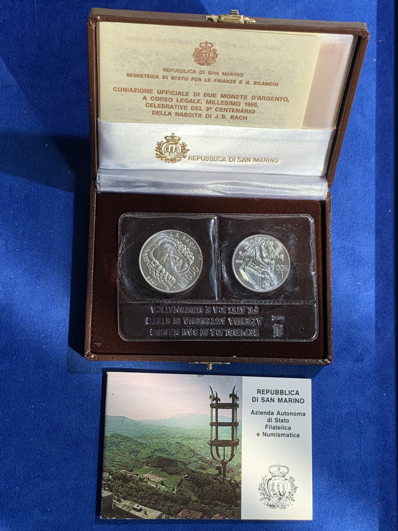 《竞宝斋》第238场-周日，周一，周二，周三 疯狂4连拍 (全场包邮) 圣马力诺 1985  500+1000里拉 银币套装