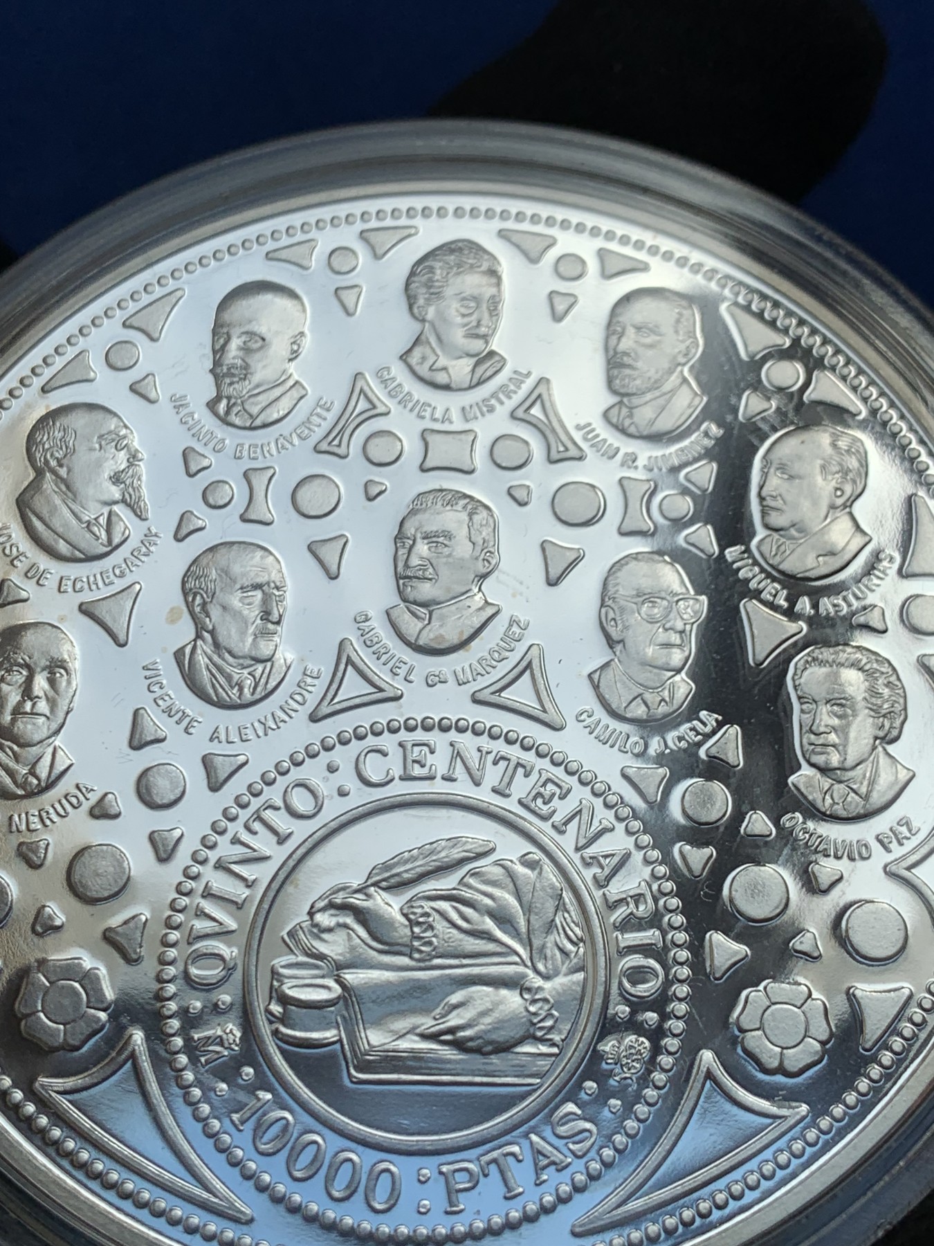 《竞宝斋》第238场-周日，周一，周二，周三 疯狂4连拍 (全场包邮) 西班牙 1992年 皇室家谱和诺贝尔获奖者图谱 10000比塞塔 168.75克 0.925银 精制