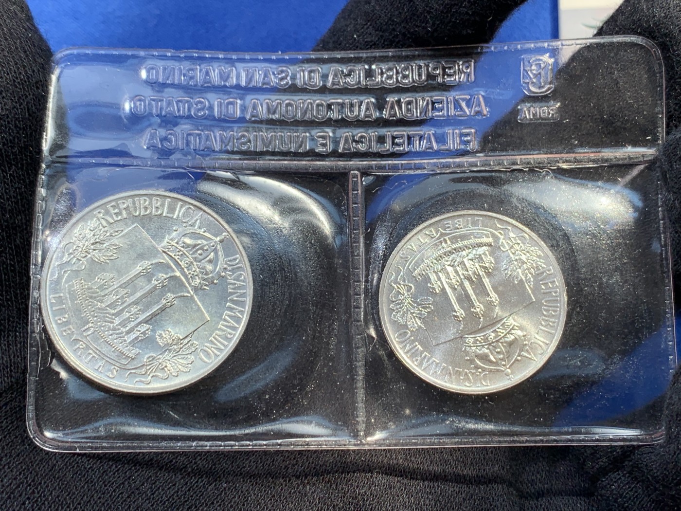 《竞宝斋》第238场-周日，周一，周二，周三 疯狂4连拍 (全场包邮) 圣马力诺 1985  500+1000里拉 银币套装