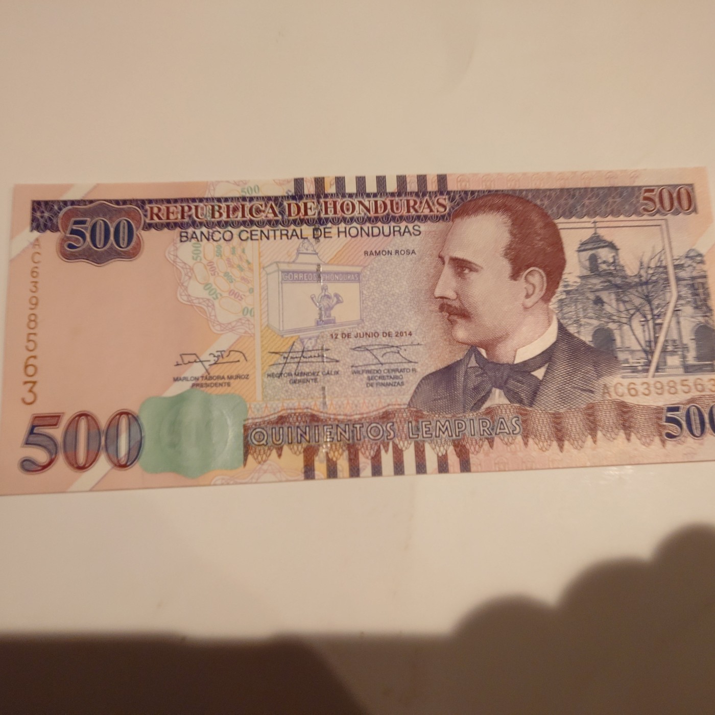 【世界钱币】精选微拍第90期暨2024年第一期 混合场 2014年洪都拉斯500 全新绝品无47尾号563