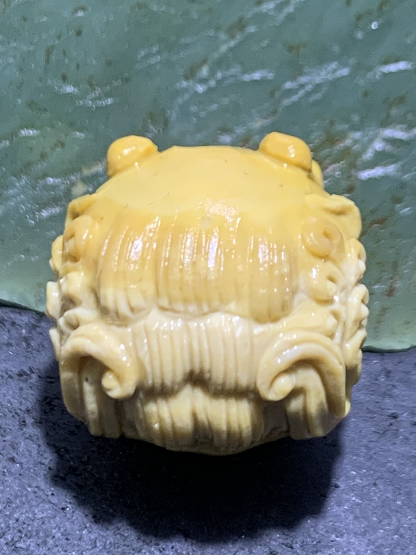 精美戈壁彩玉雕刻瑞兽珠一个