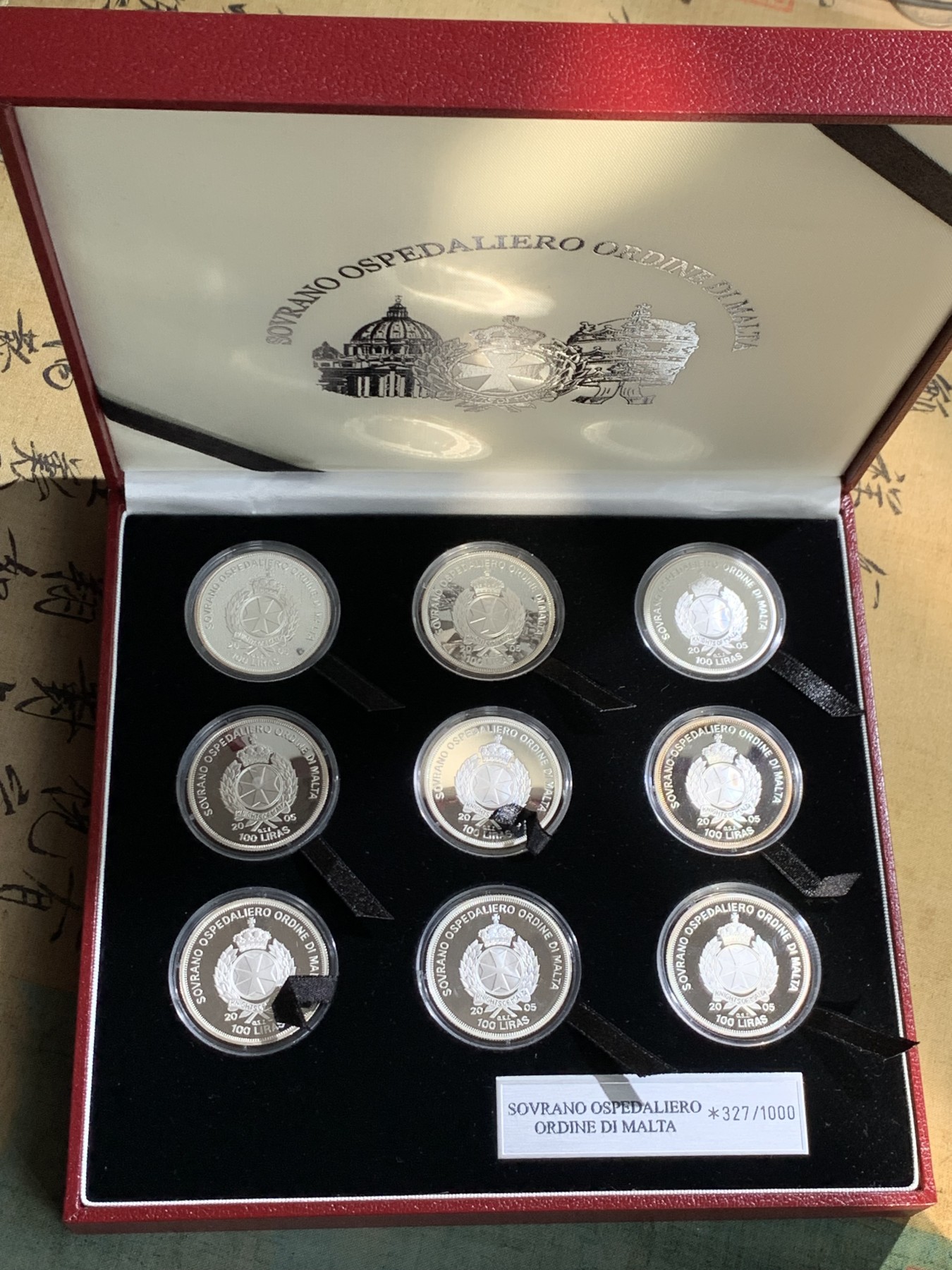 《竞宝斋》第238场-周日，周一，周二，周三 疯狂4连拍 (全场包邮) 马耳他2005年教皇系列大银币九枚  单重31.1克 999银 总重279.9克白银