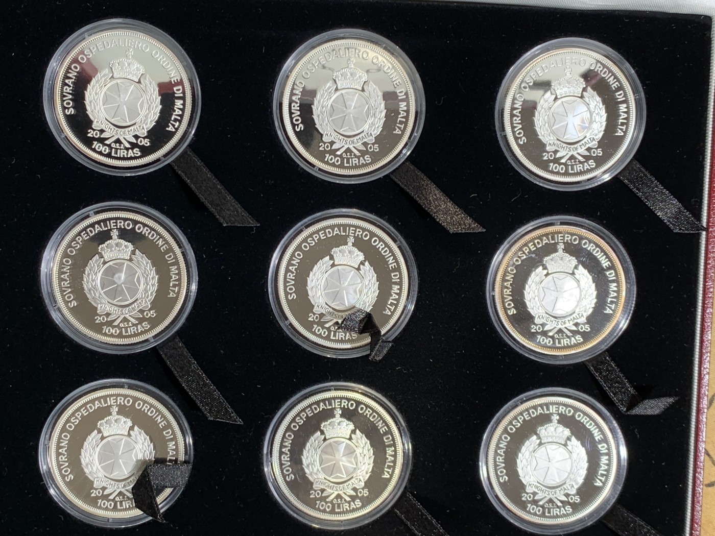 《竞宝斋》第238场-周日，周一，周二，周三 疯狂4连拍 (全场包邮) 马耳他2005年教皇系列大银币九枚  单重31.1克 999银 总重279.9克白银