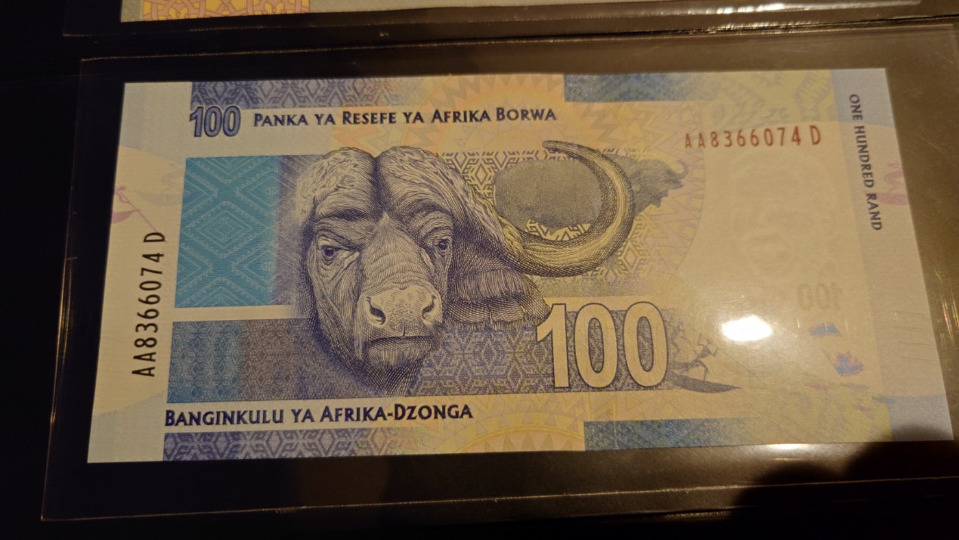 【世界钱币】精选微拍第90期暨2024年第一期 混合场 2012年南非100兰特 首发AA冠少见 全新绝品尾4